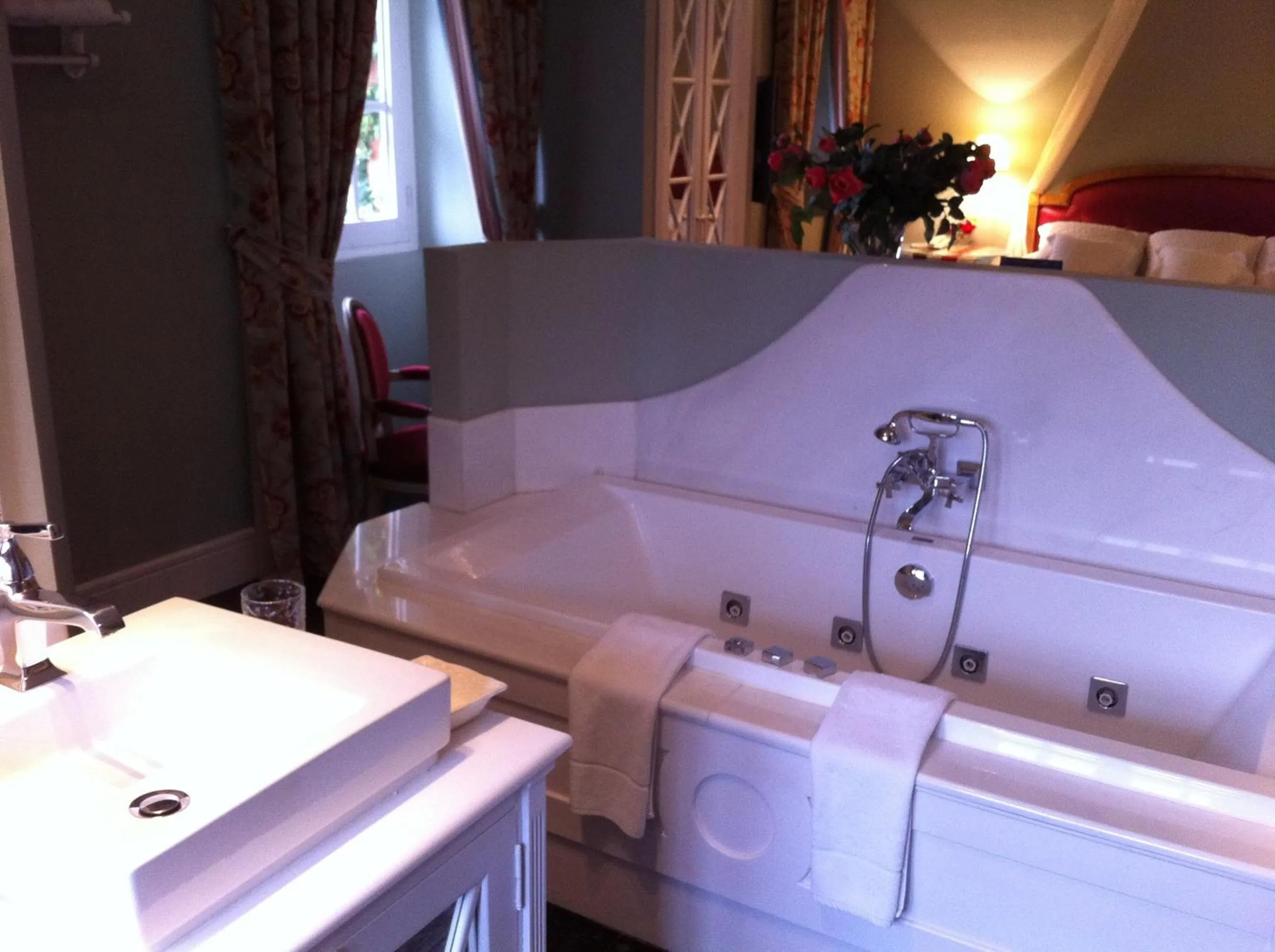 Shower in Hotel Valdepalacios Gourmand 5* GL