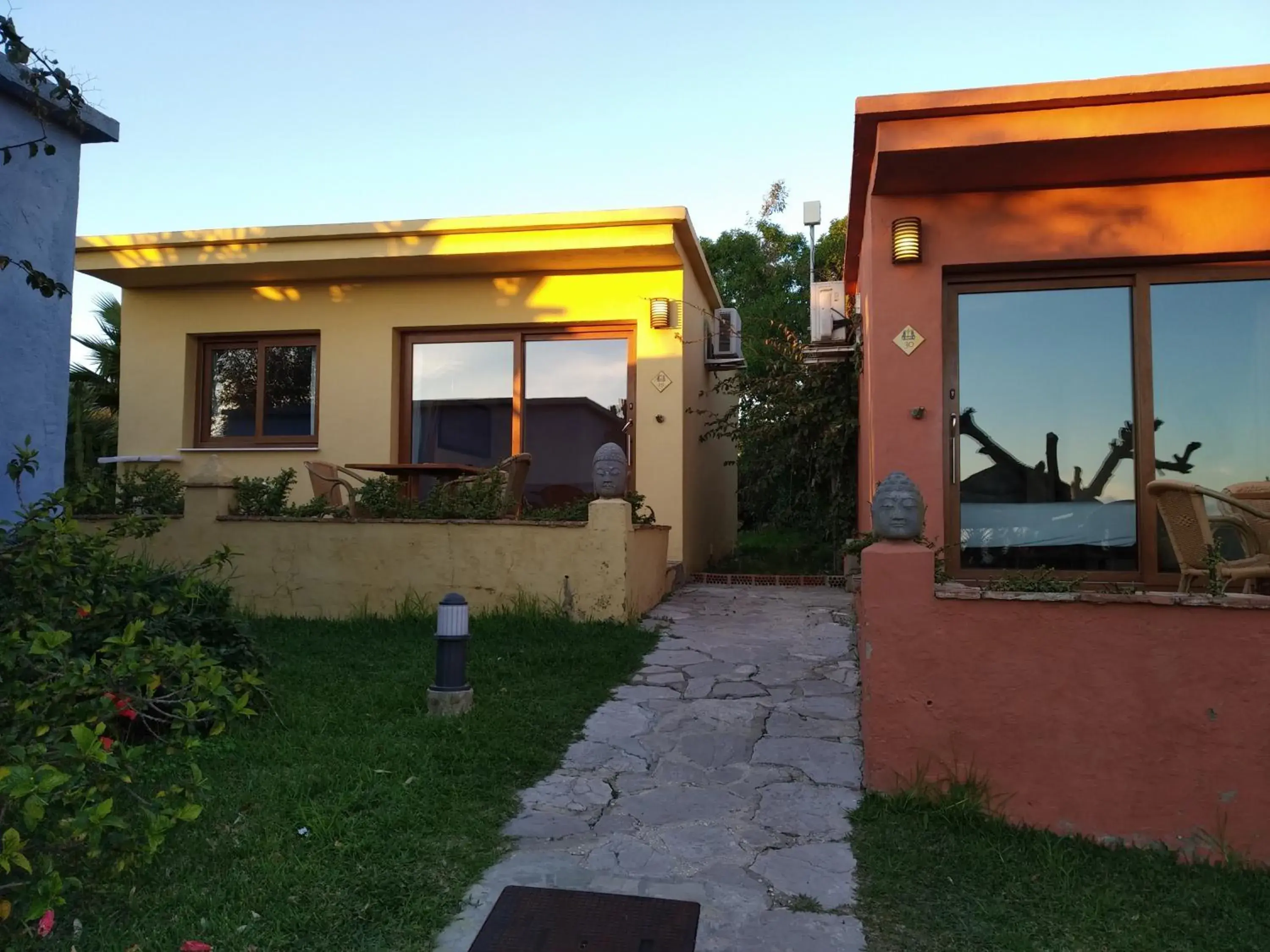 Family Bungalow in Beach Hotel Dos Mares Family Bungalow in Beach Hotel Dos Mares