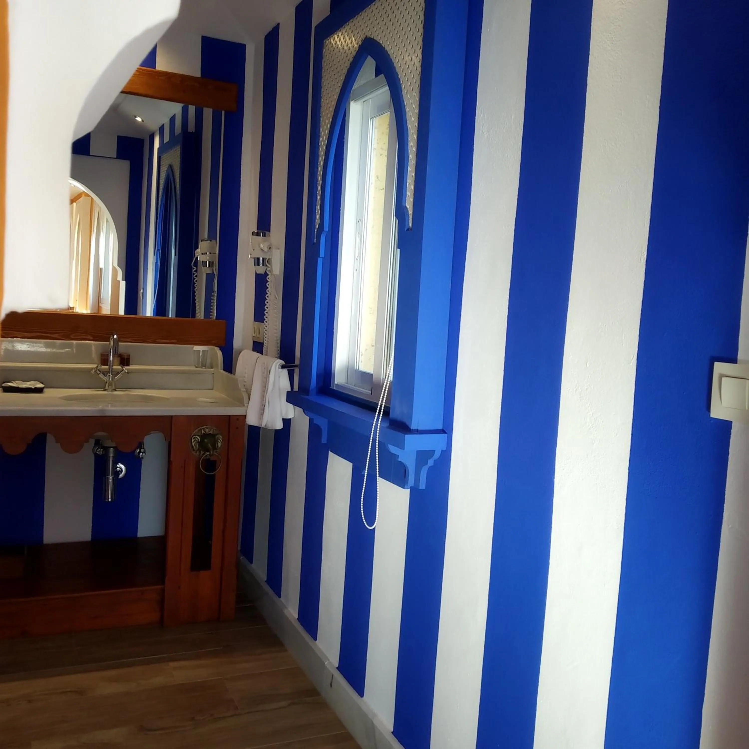 Bathroom in Beach Hotel Dos Mares