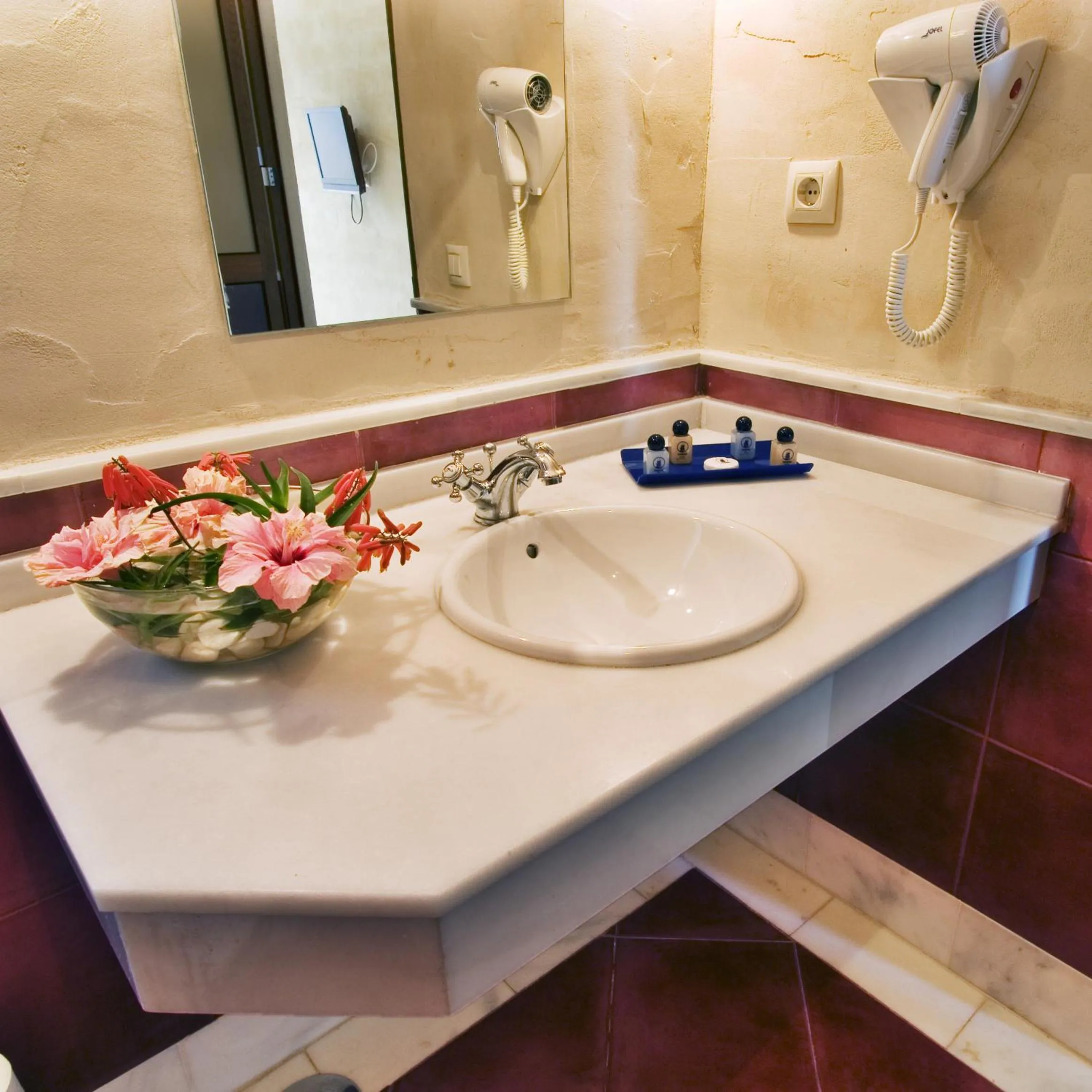 Bathroom in Beach Hotel Dos Mares