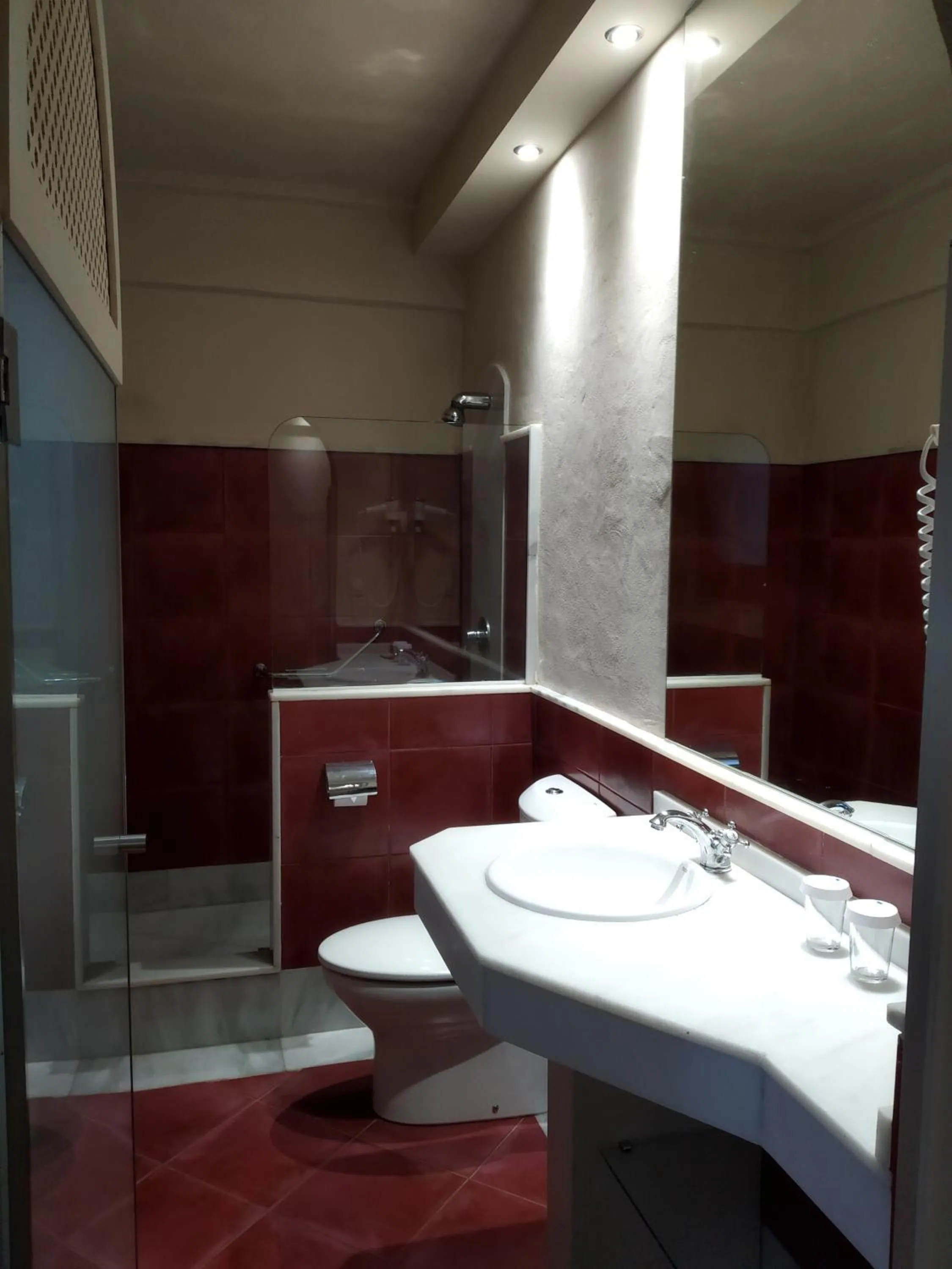 Bathroom in Beach Hotel Dos Mares