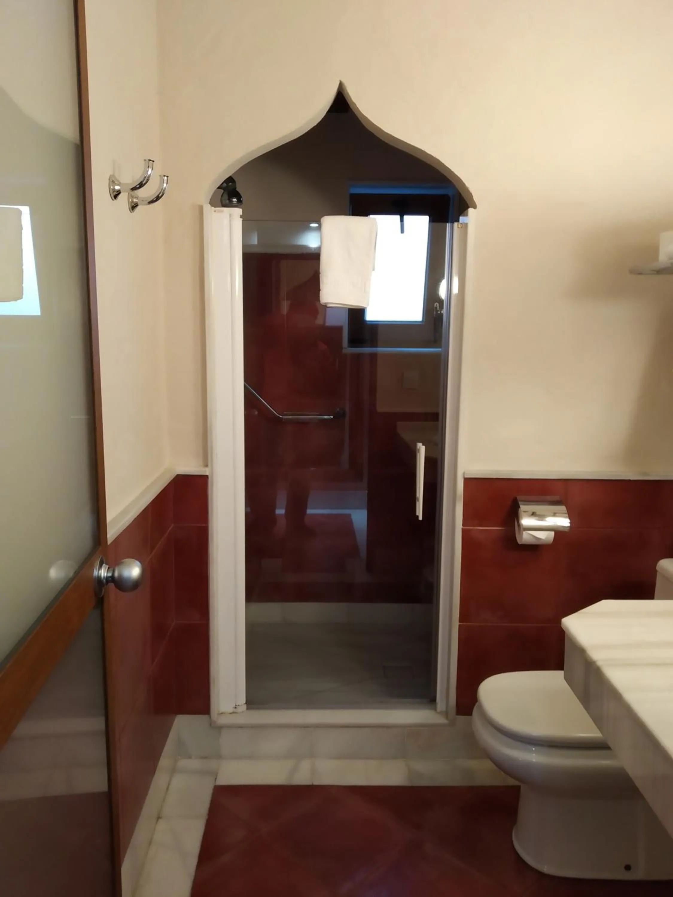 Bathroom in Beach Hotel Dos Mares