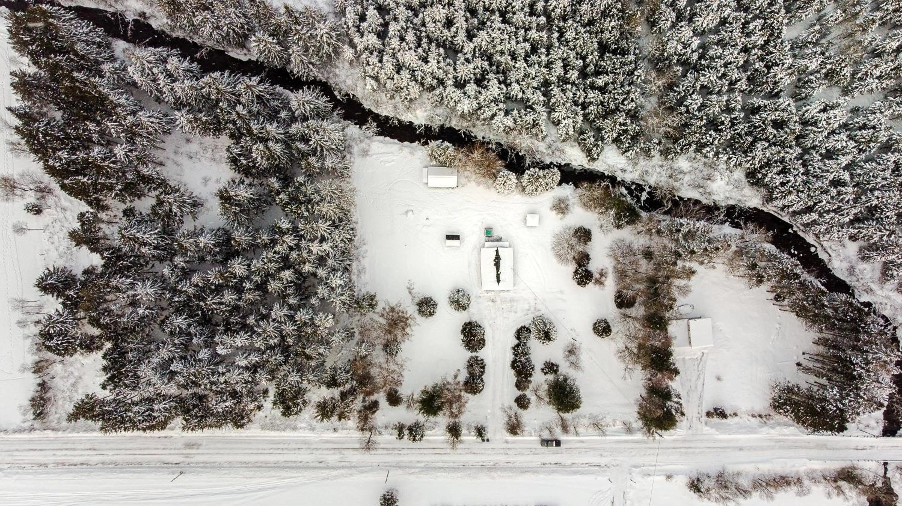 Bird's eye view in Les Chalets Tourisma - Chalet en bois rond avec spa - Chalet du 4e