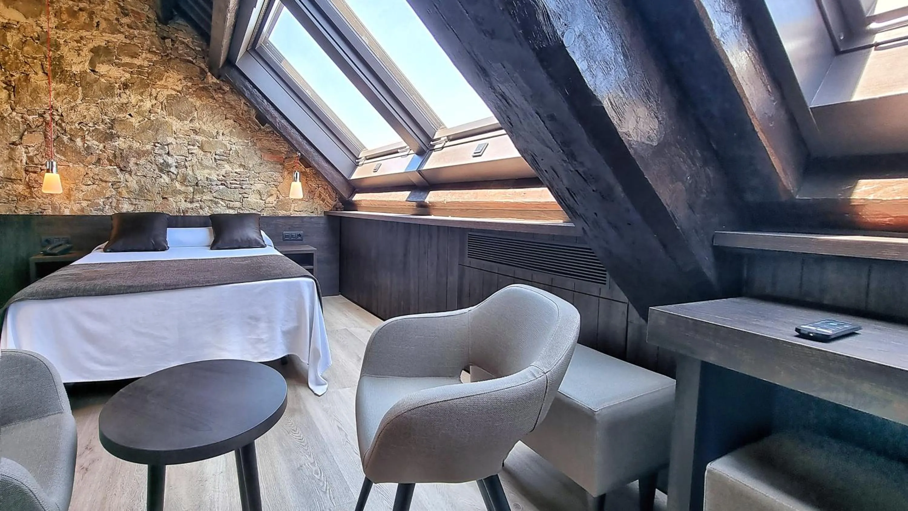 Photo of the whole room in Hotel Sant Agustí