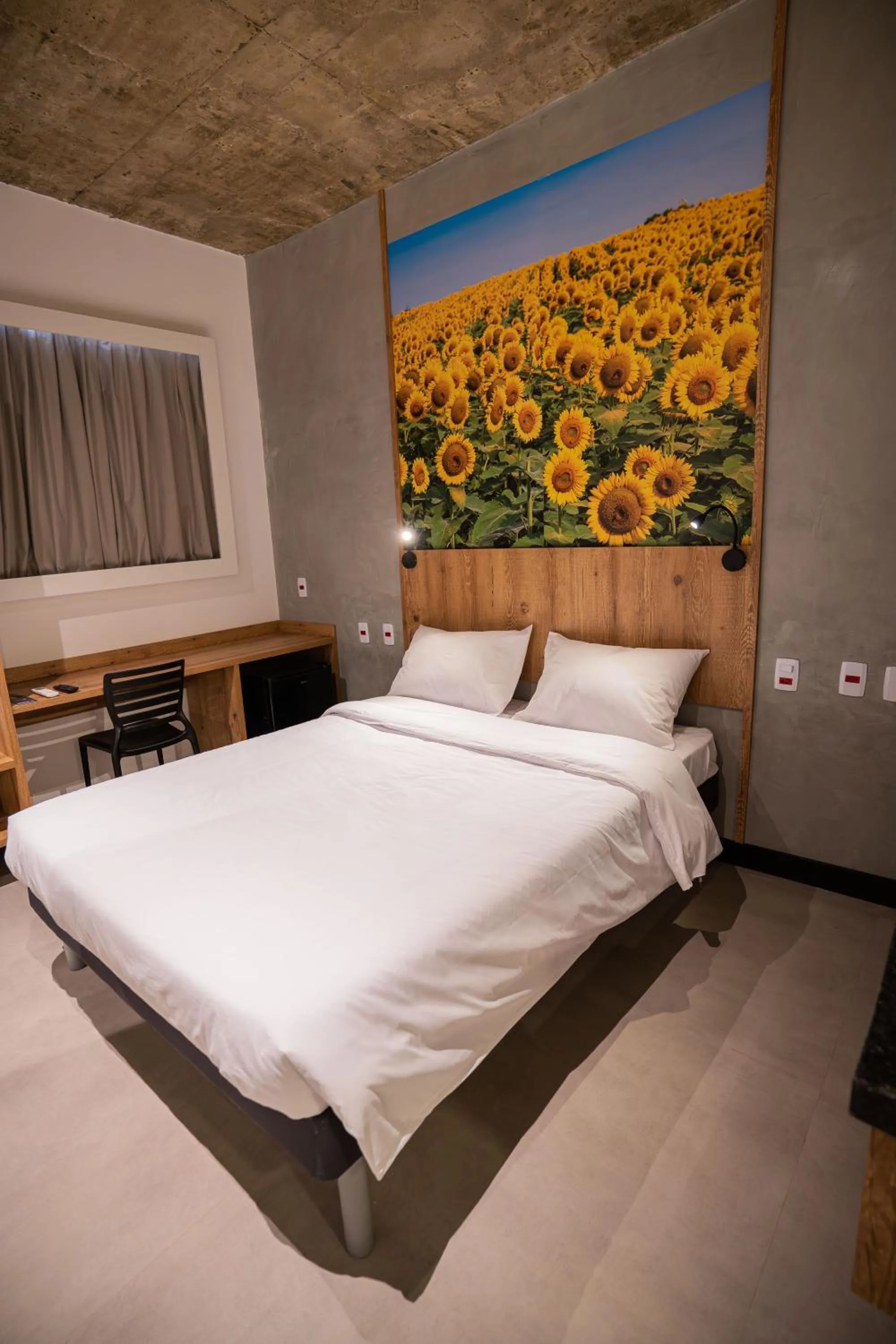 Bedroom, Bed in CAMPOS DE HOLAMBRA INN