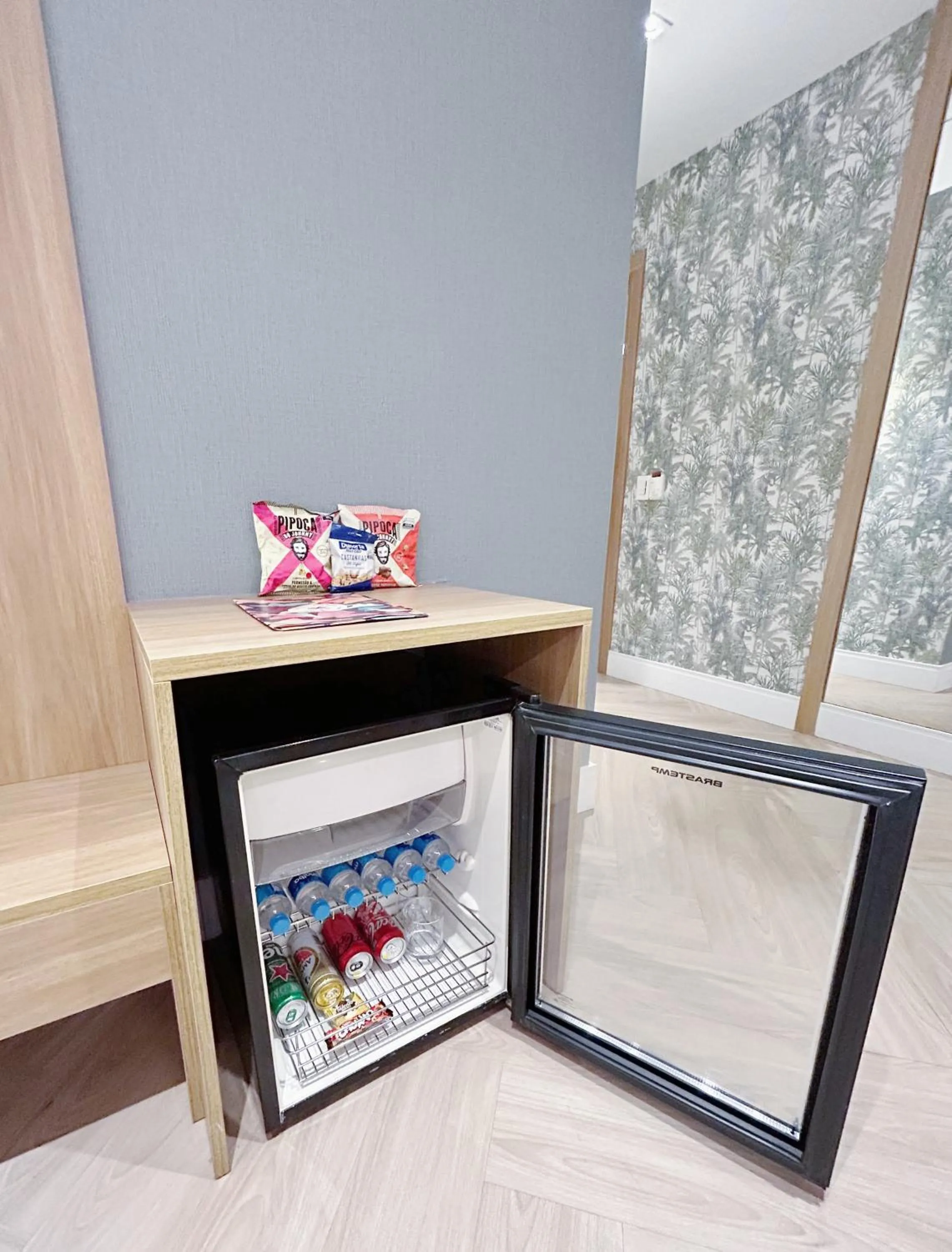 minibar in Hotel Astoria Ipanema - antigo Mar Ipanema