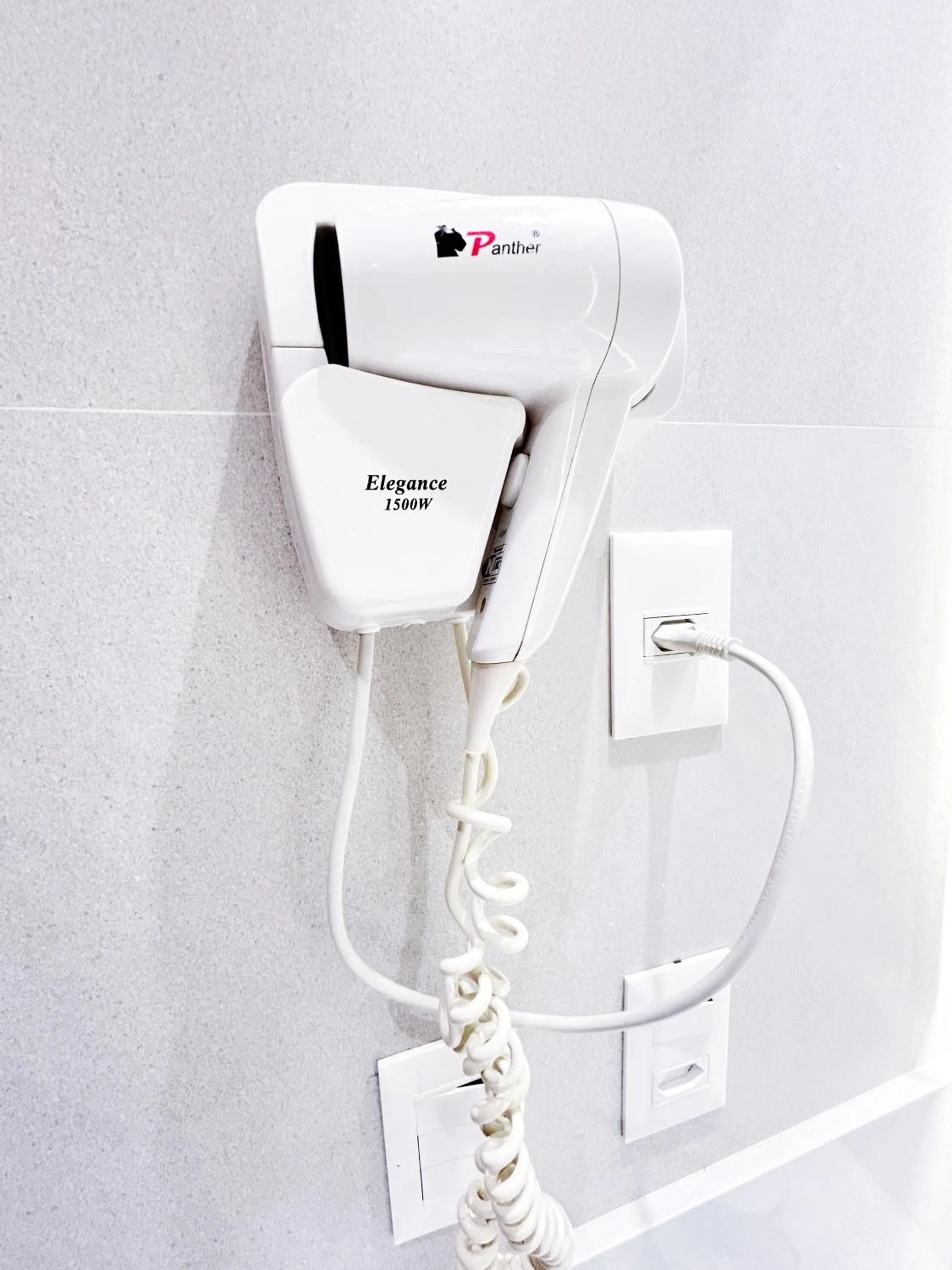 hair dryier in Hotel Astoria Ipanema - antigo Mar Ipanema