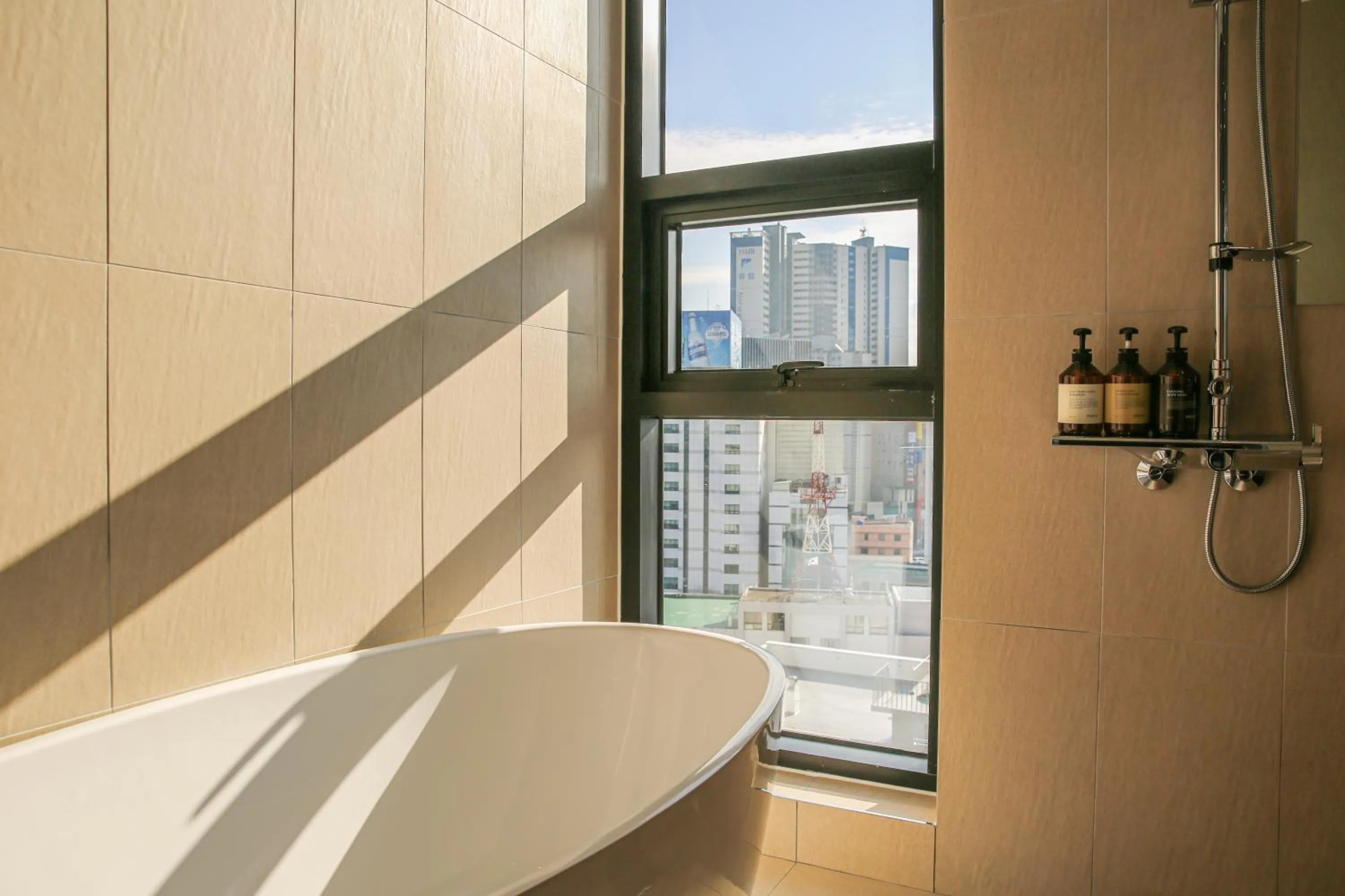 Bathroom in Rose Bay Hotel