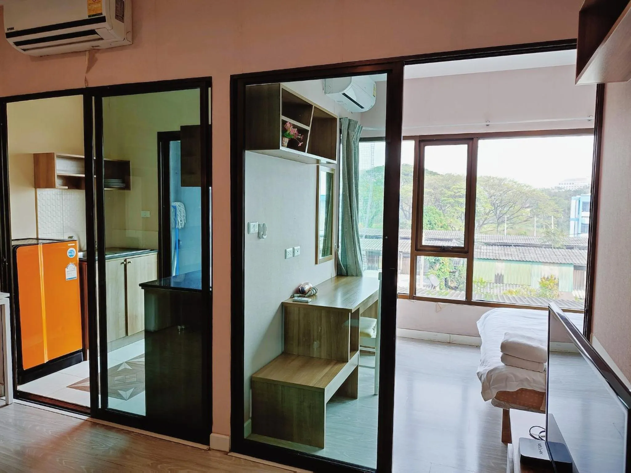 Deluxe Rooms by Suwan Style Agency