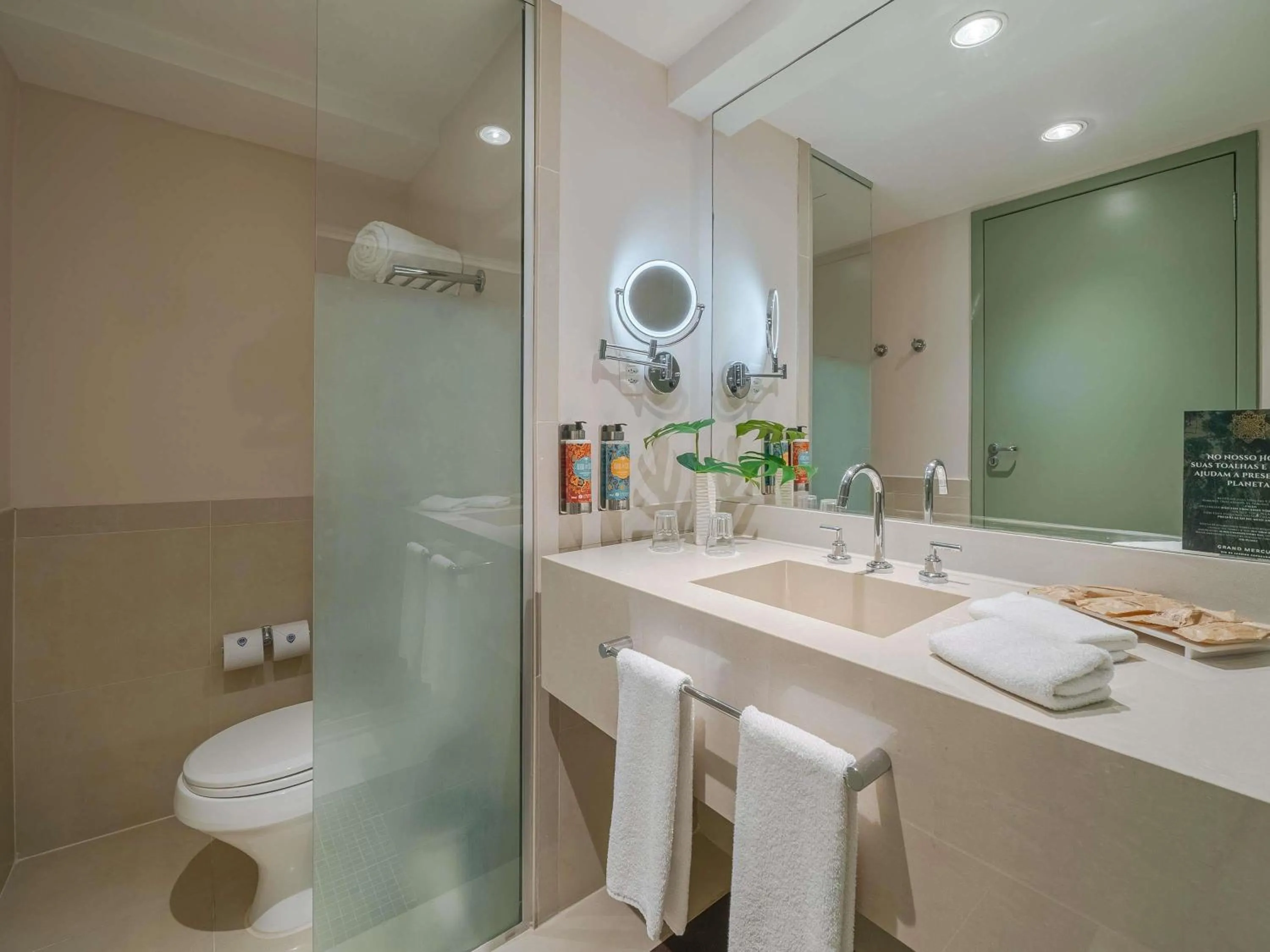 Bedroom in Grand Mercure Rio de Janeiro Copacabana