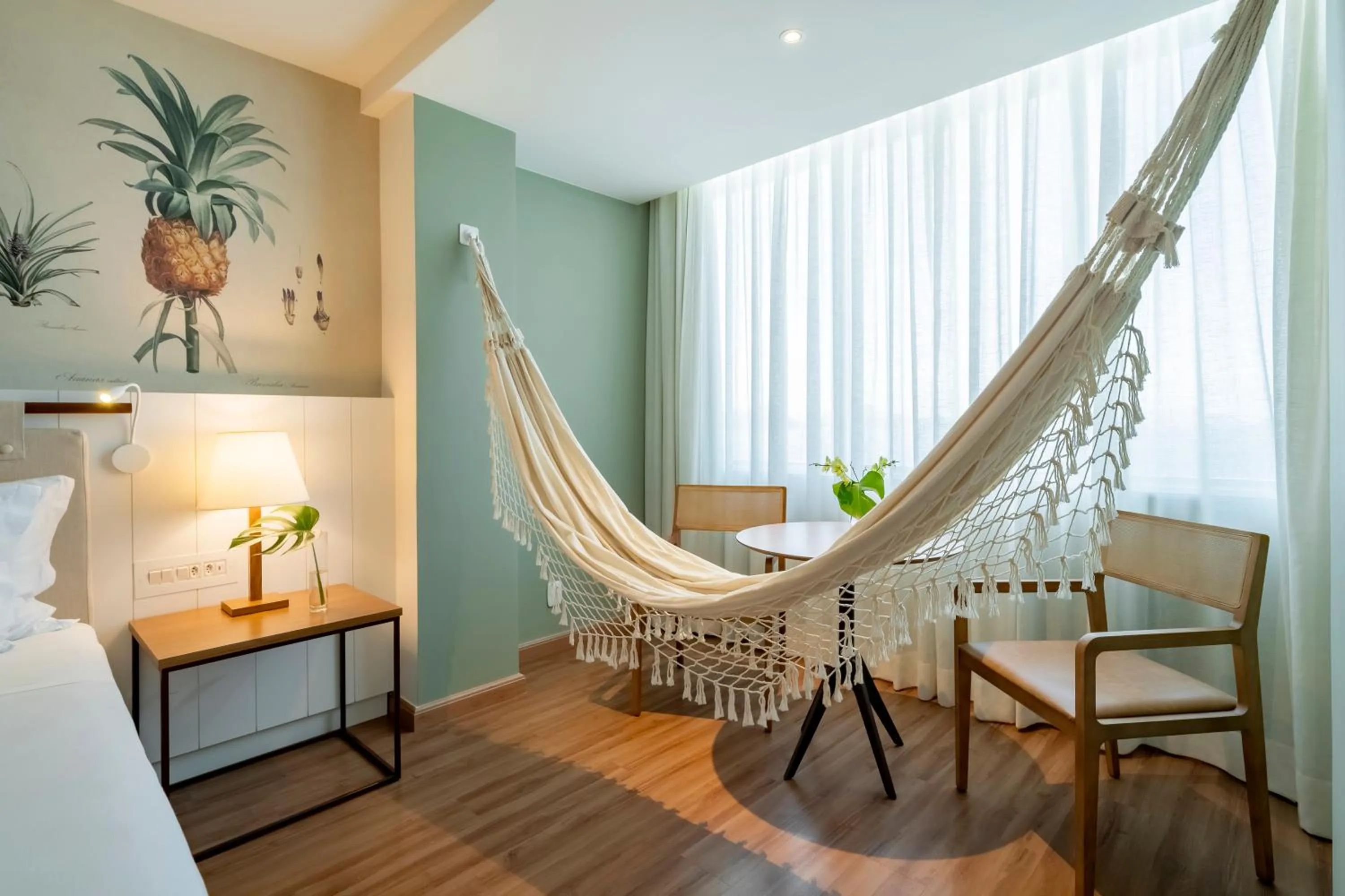 Photo of the whole room in Grand Mercure Rio de Janeiro Copacabana