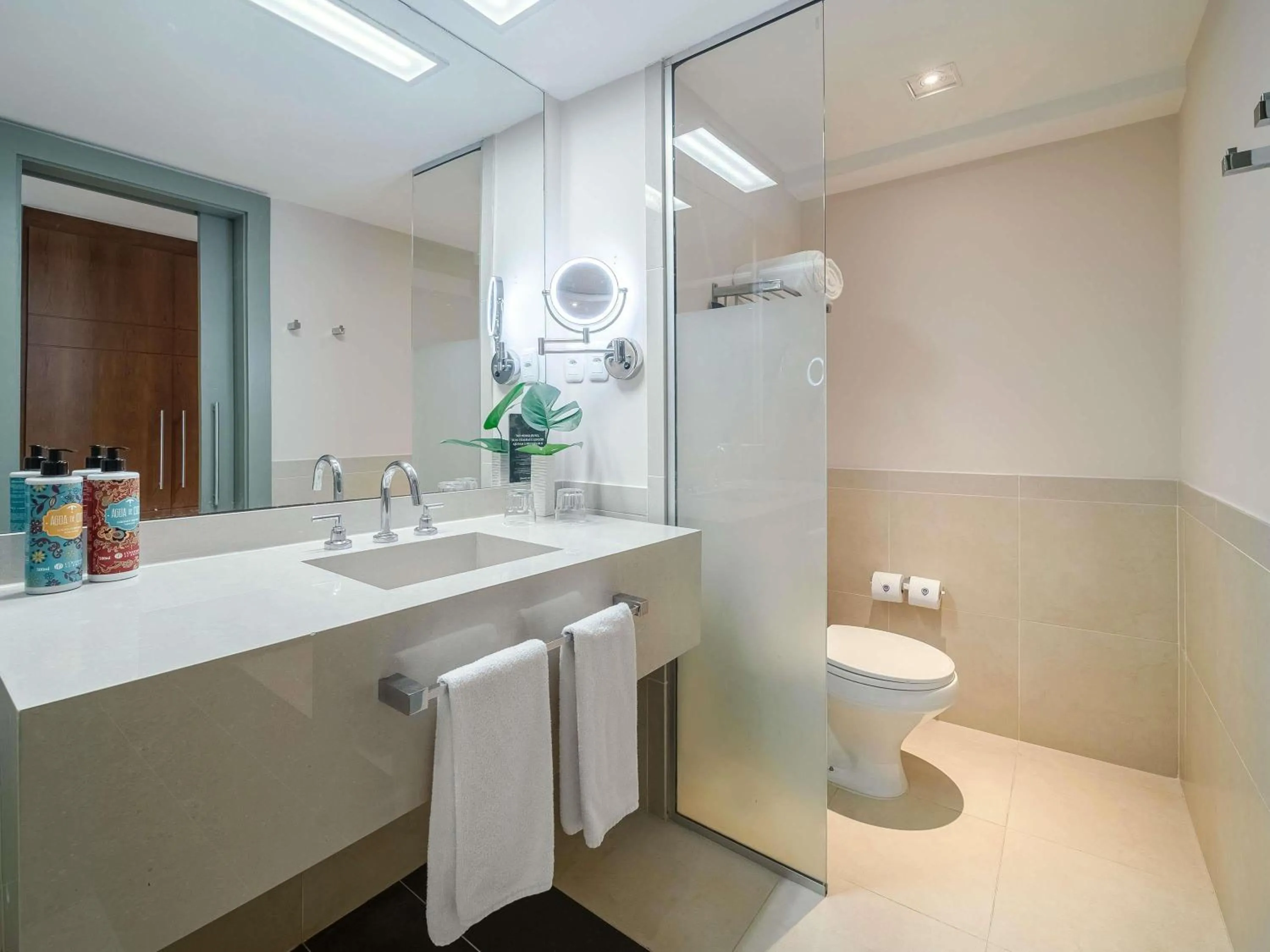 Bedroom in Grand Mercure Rio de Janeiro Copacabana