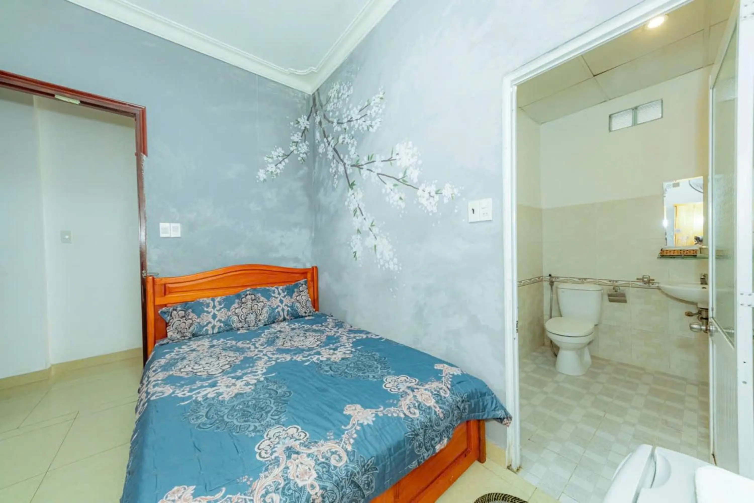 Bedroom, Bed in Reverie Hotel