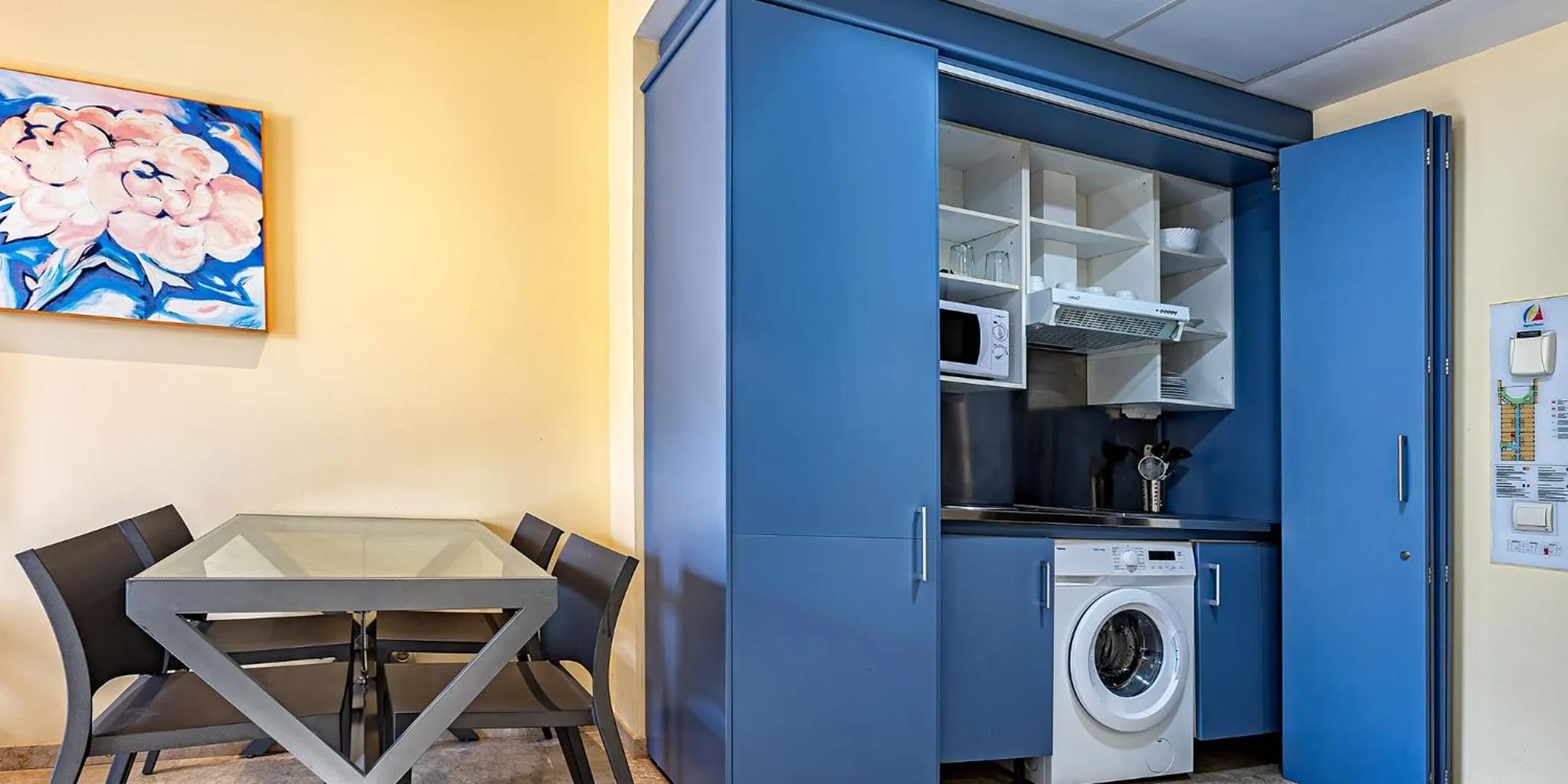 kitchen in Apartamentos Vértice Sevilla Aljarafe