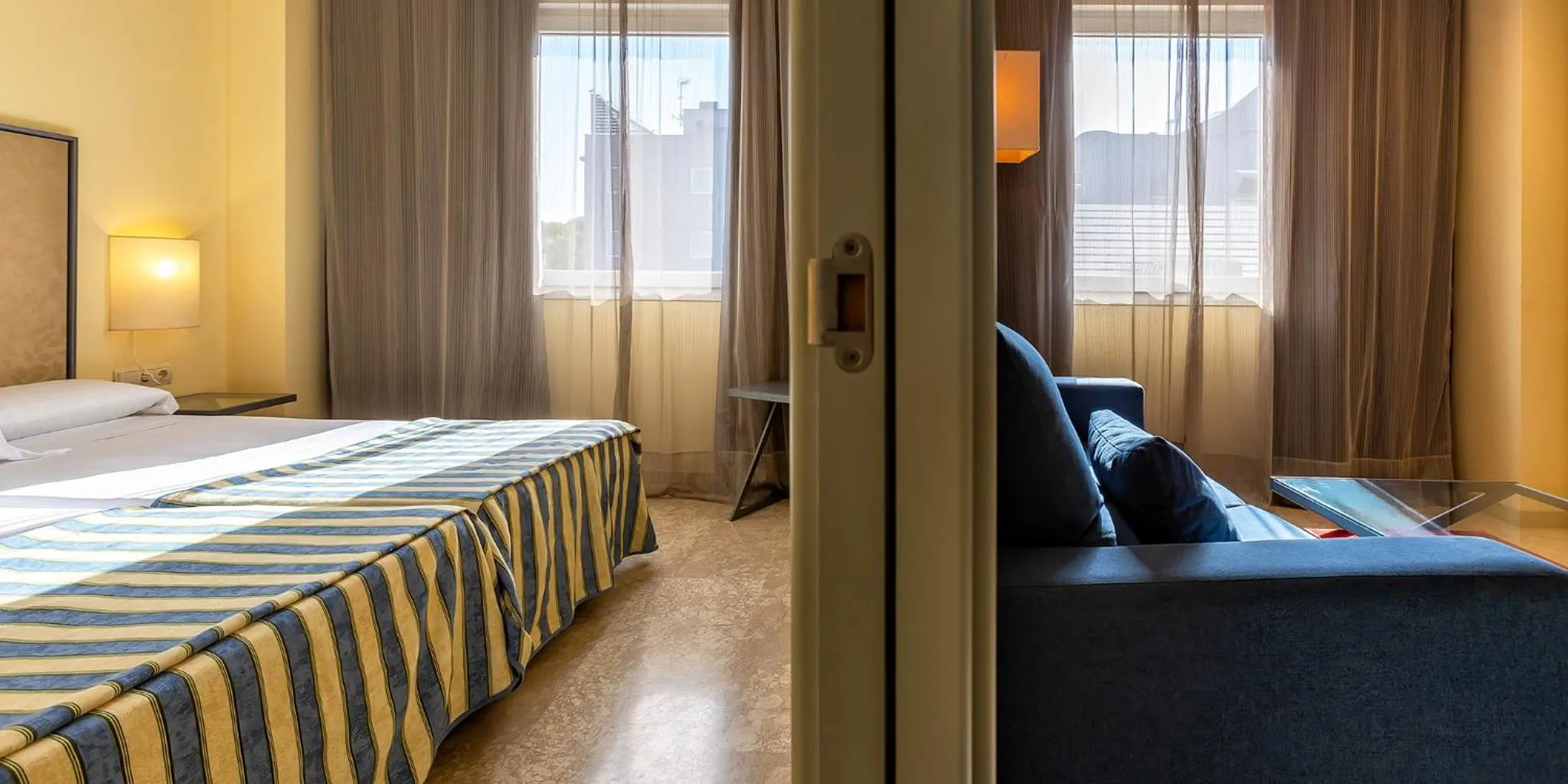 Bedroom, Bed in Apartamentos Vértice Sevilla Aljarafe