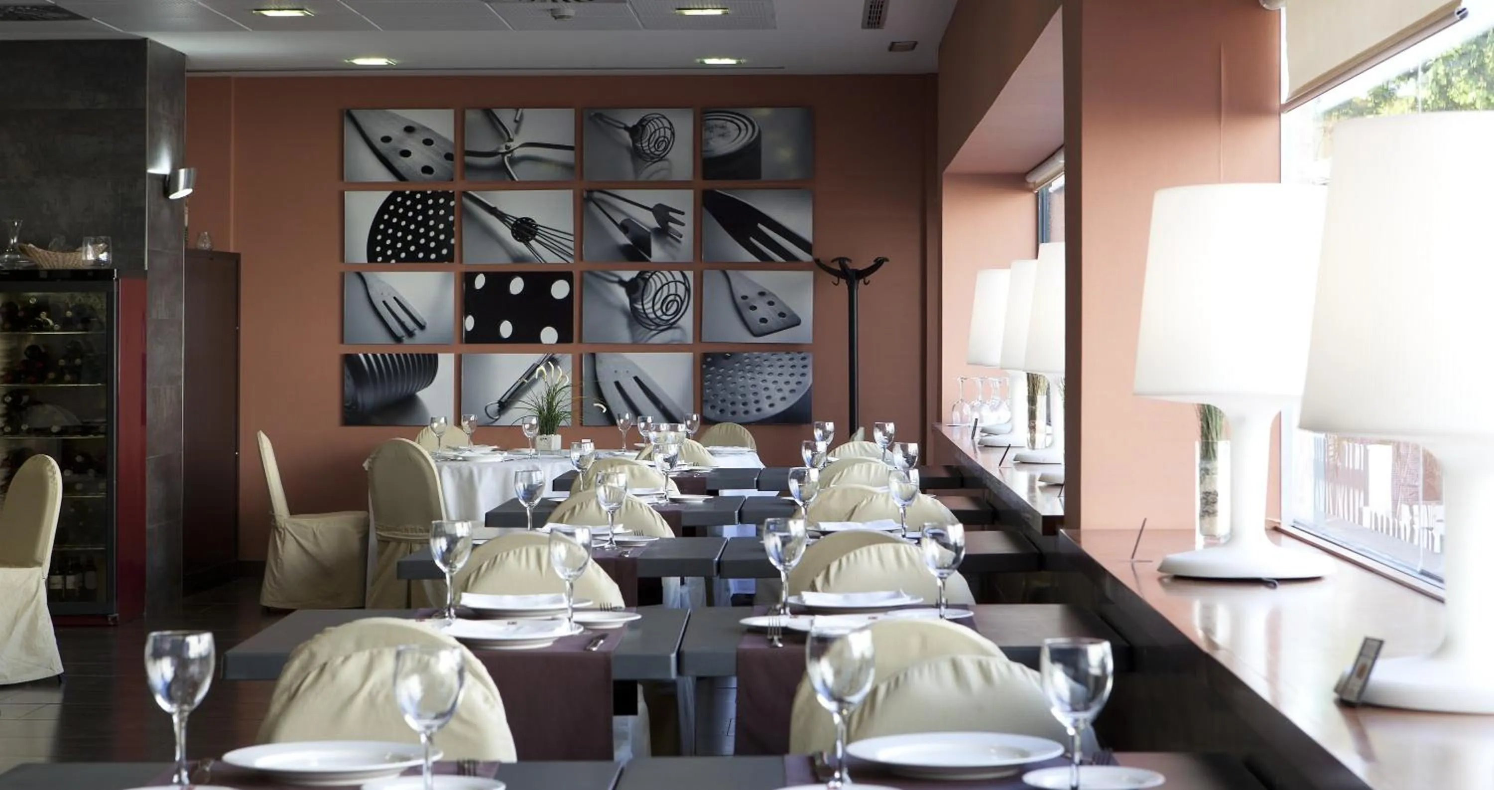 Restaurant/places to eat in Apartamentos Vértice Sevilla Aljarafe