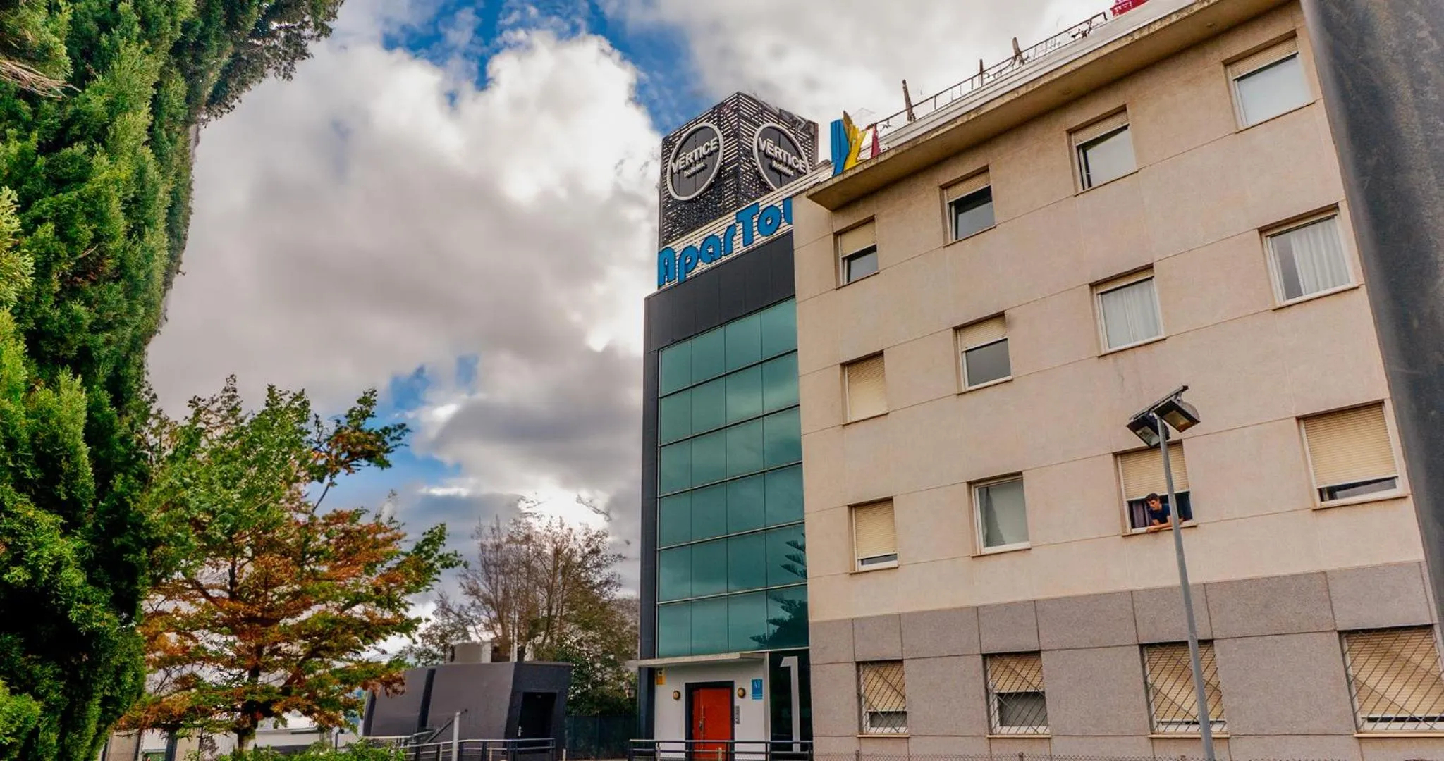 Property building in Apartamentos Vértice Sevilla Aljarafe