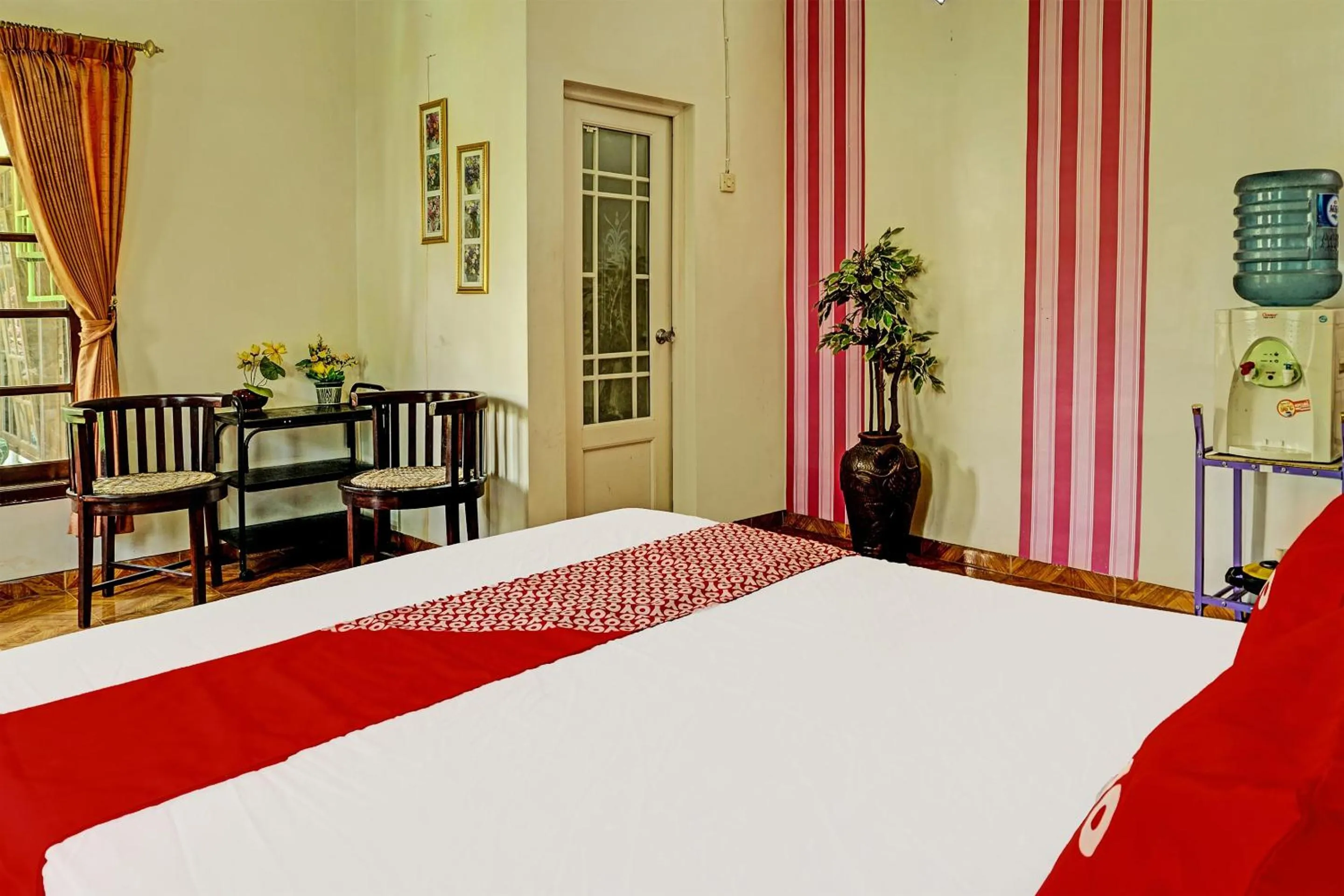 Bedroom, Bed in OYO Life 92376 Agape Villa