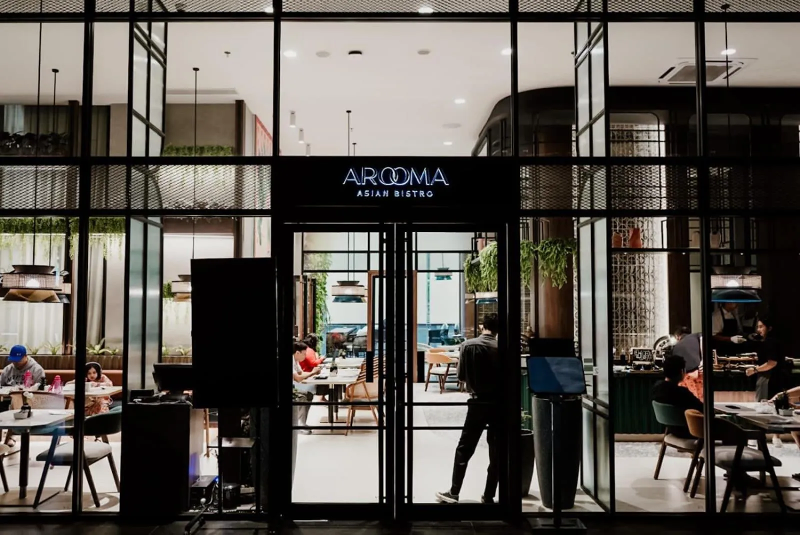 Restaurant/places to eat in Herloom Hotel & Residence BSD Tangerang