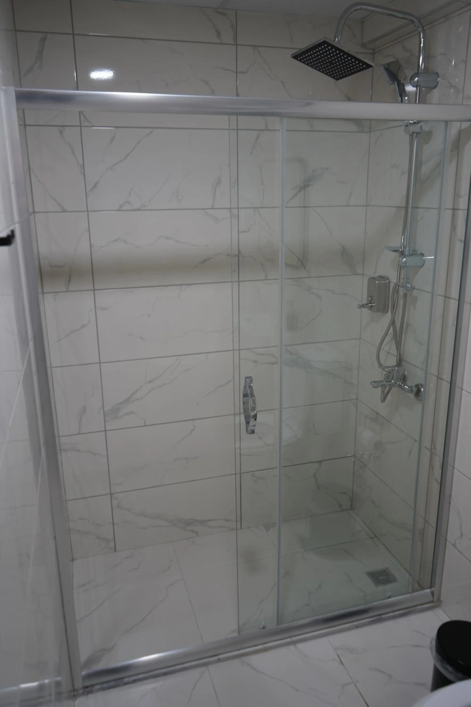 Shower in MOF Comfort Edirne