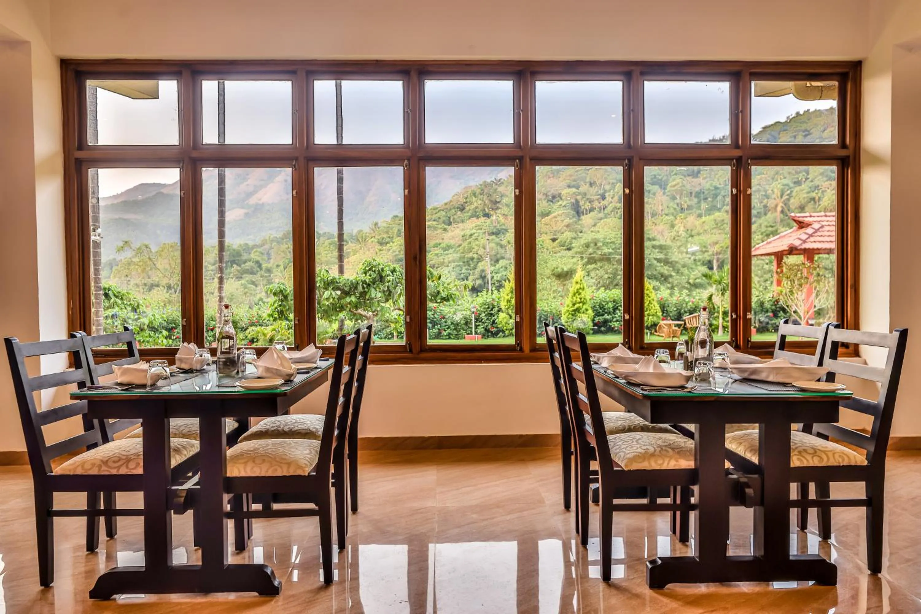 Restaurant/places to eat in Hill Crest Resort - Coorg