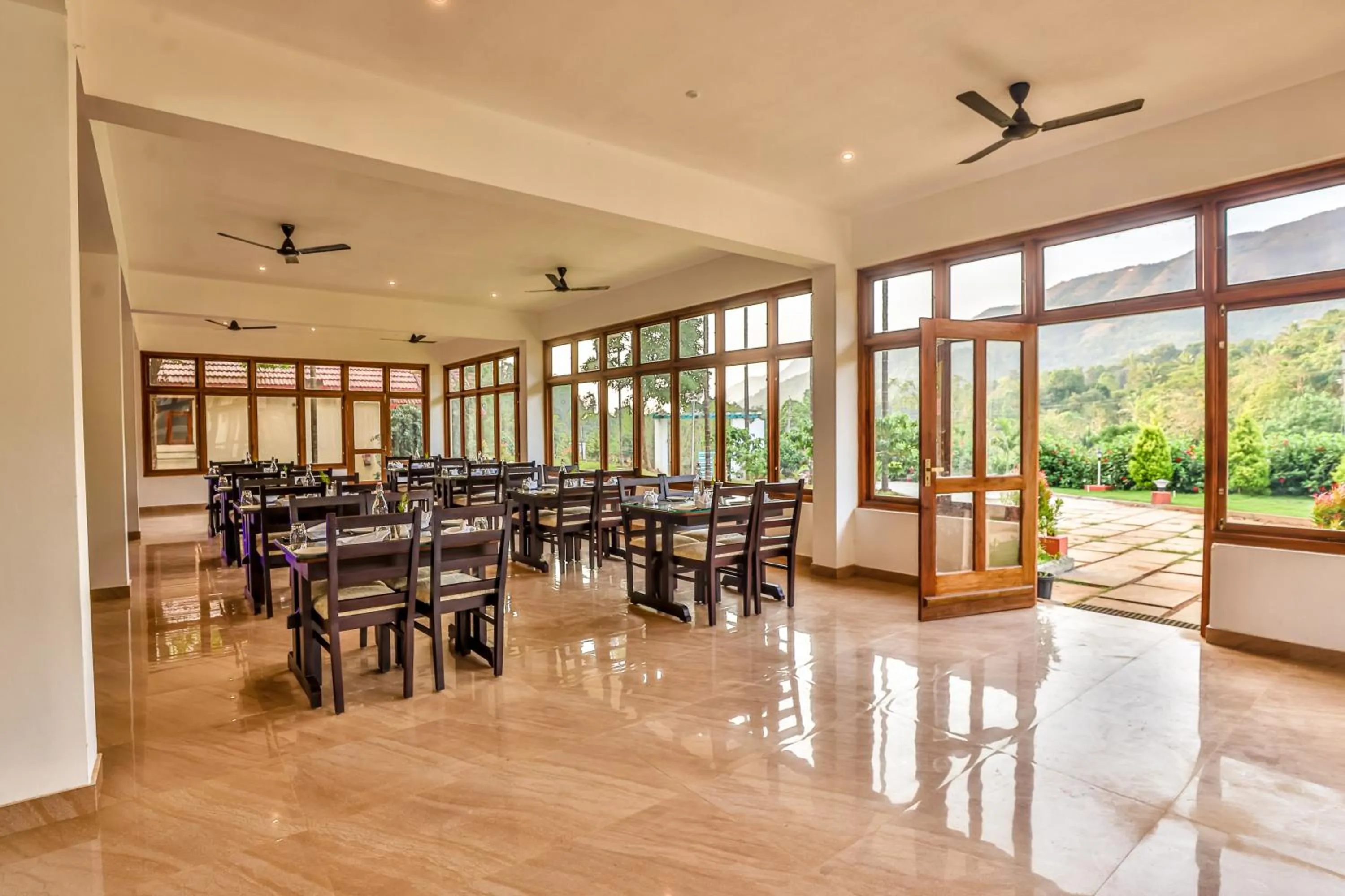 Restaurant/places to eat in Hill Crest Resort - Coorg