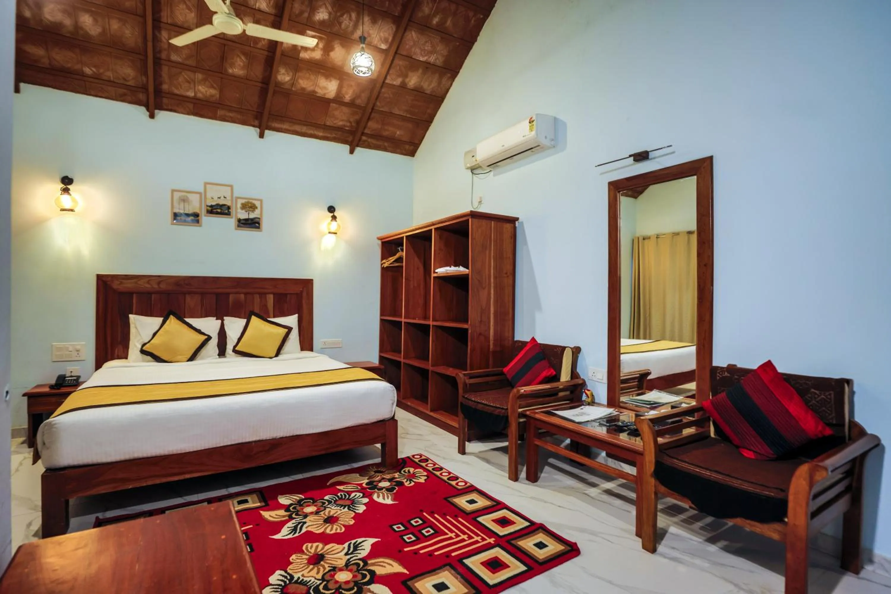 Bedroom, Bed in Hill Crest Resort - Coorg