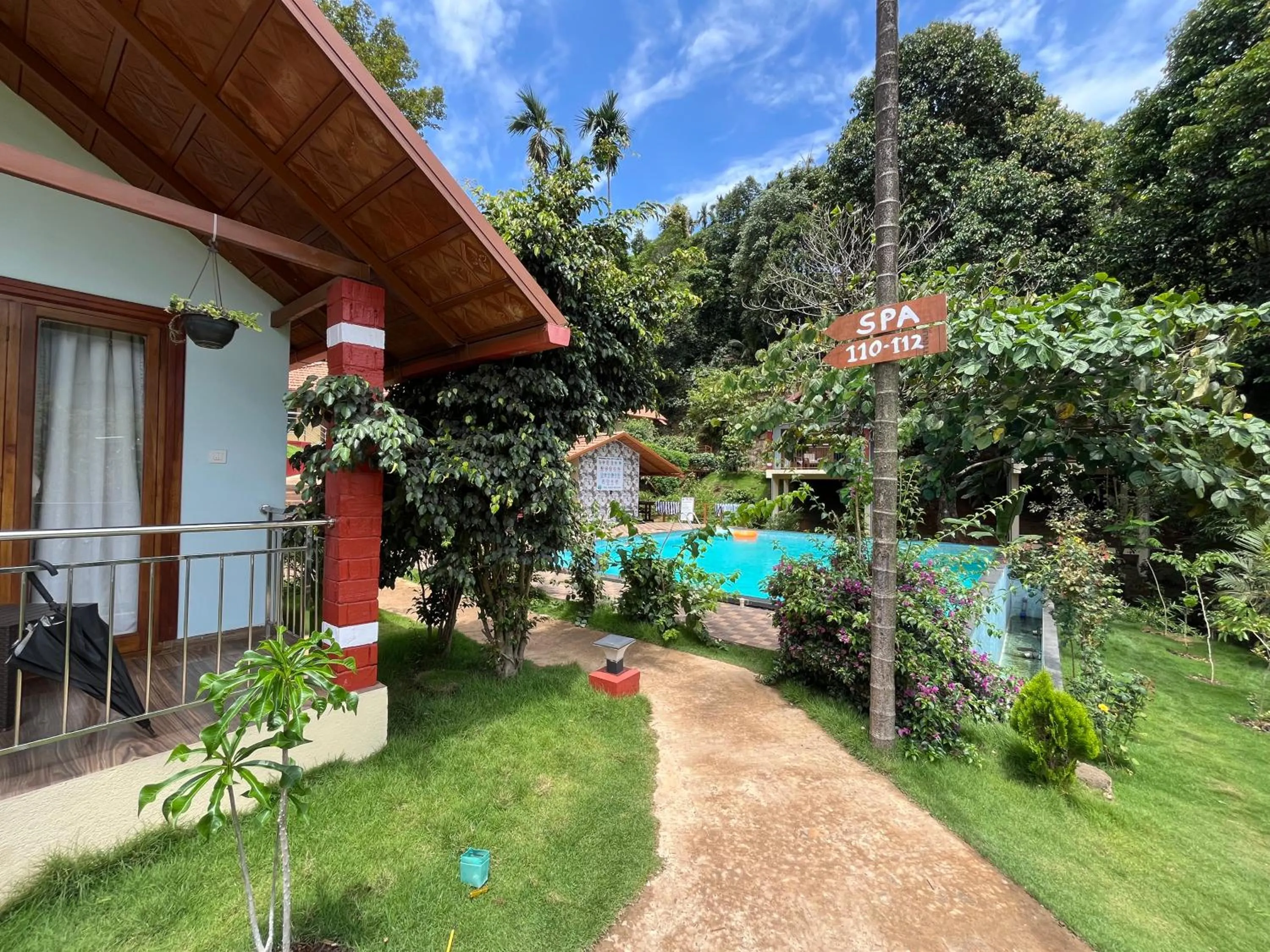 Swimming pool in Hill Crest Resort - Coorg