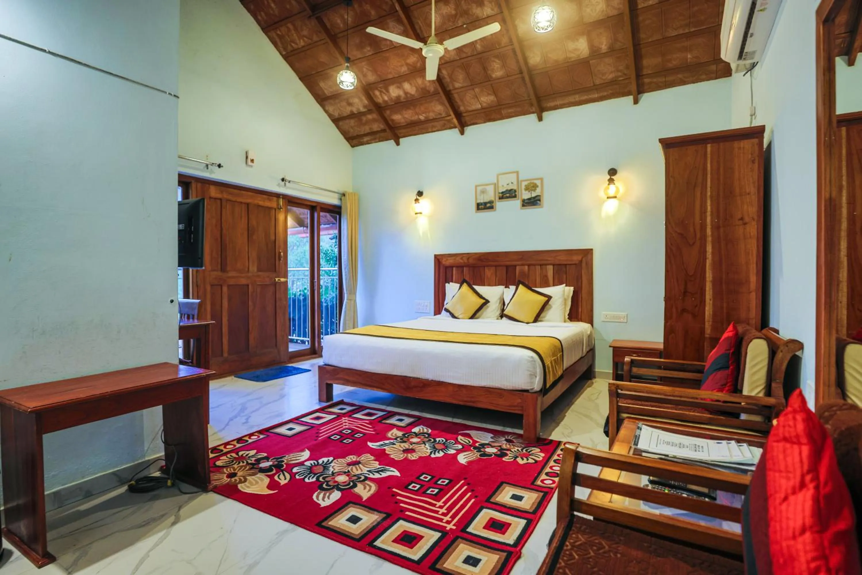 Bedroom, Bed in Hill Crest Resort - Coorg