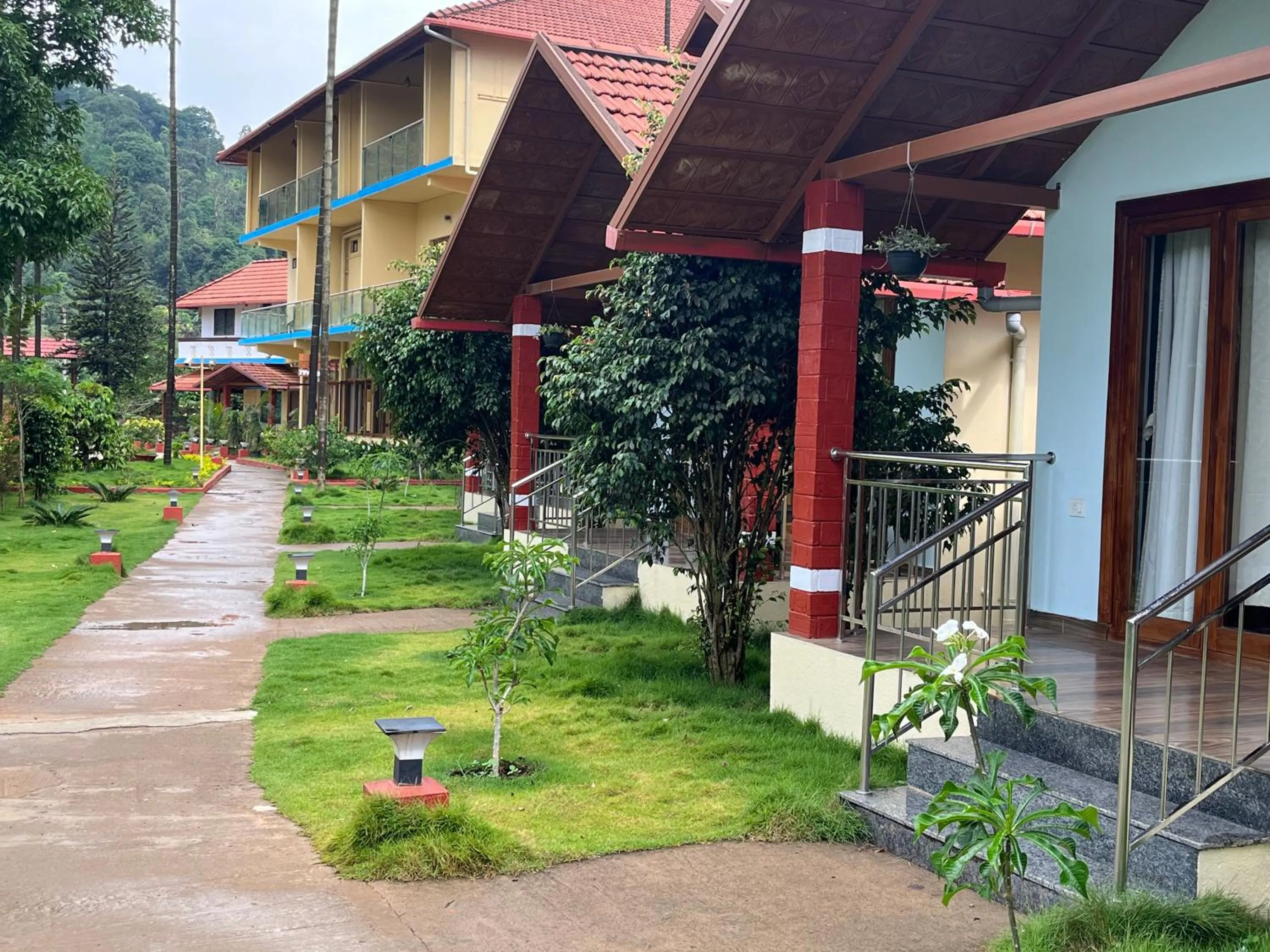 Facade/entrance in Hill Crest Resort - Coorg