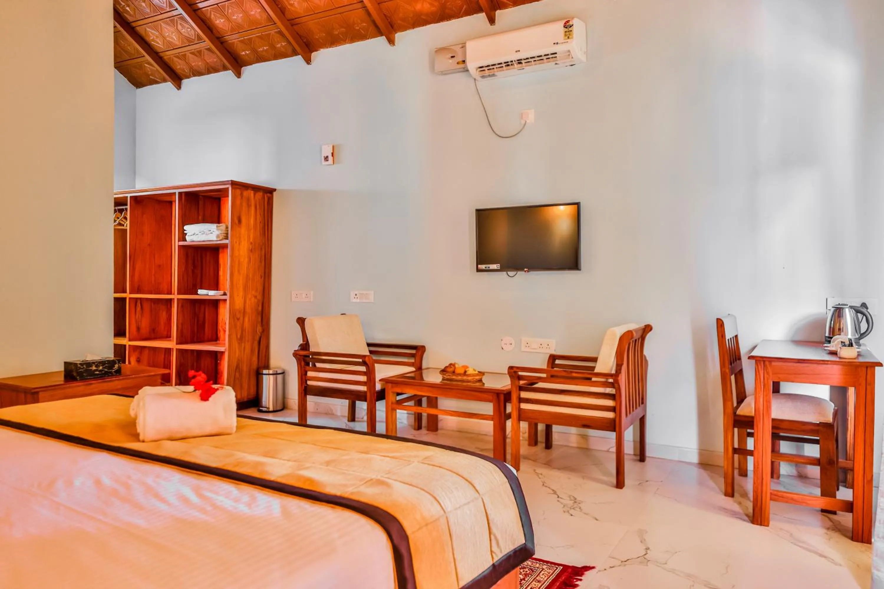 Bed in Hill Crest Resort - Coorg