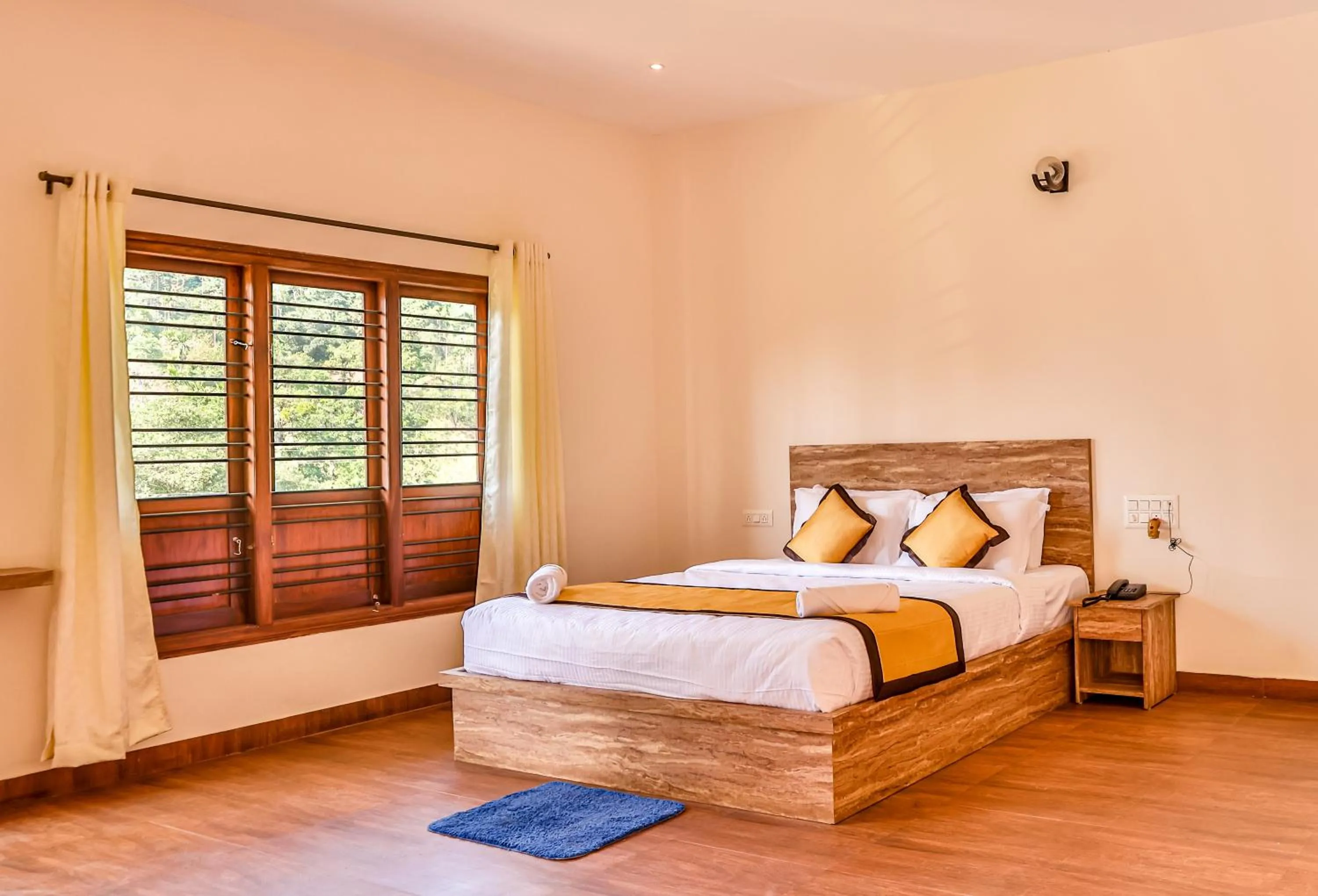Bedroom, Bed in Hill Crest Resort - Coorg