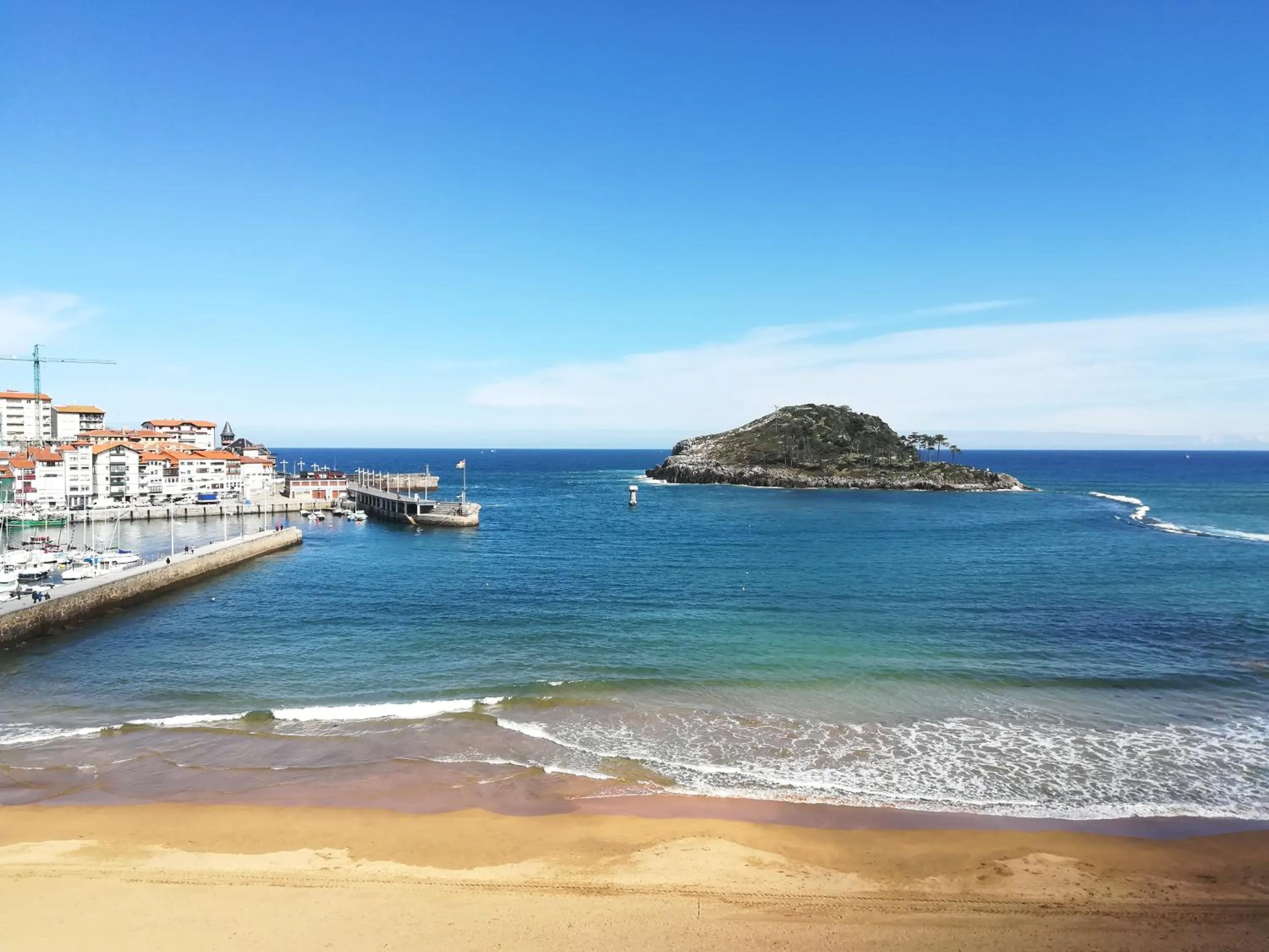 Beach in Hotel Silken Palacio Uribarren