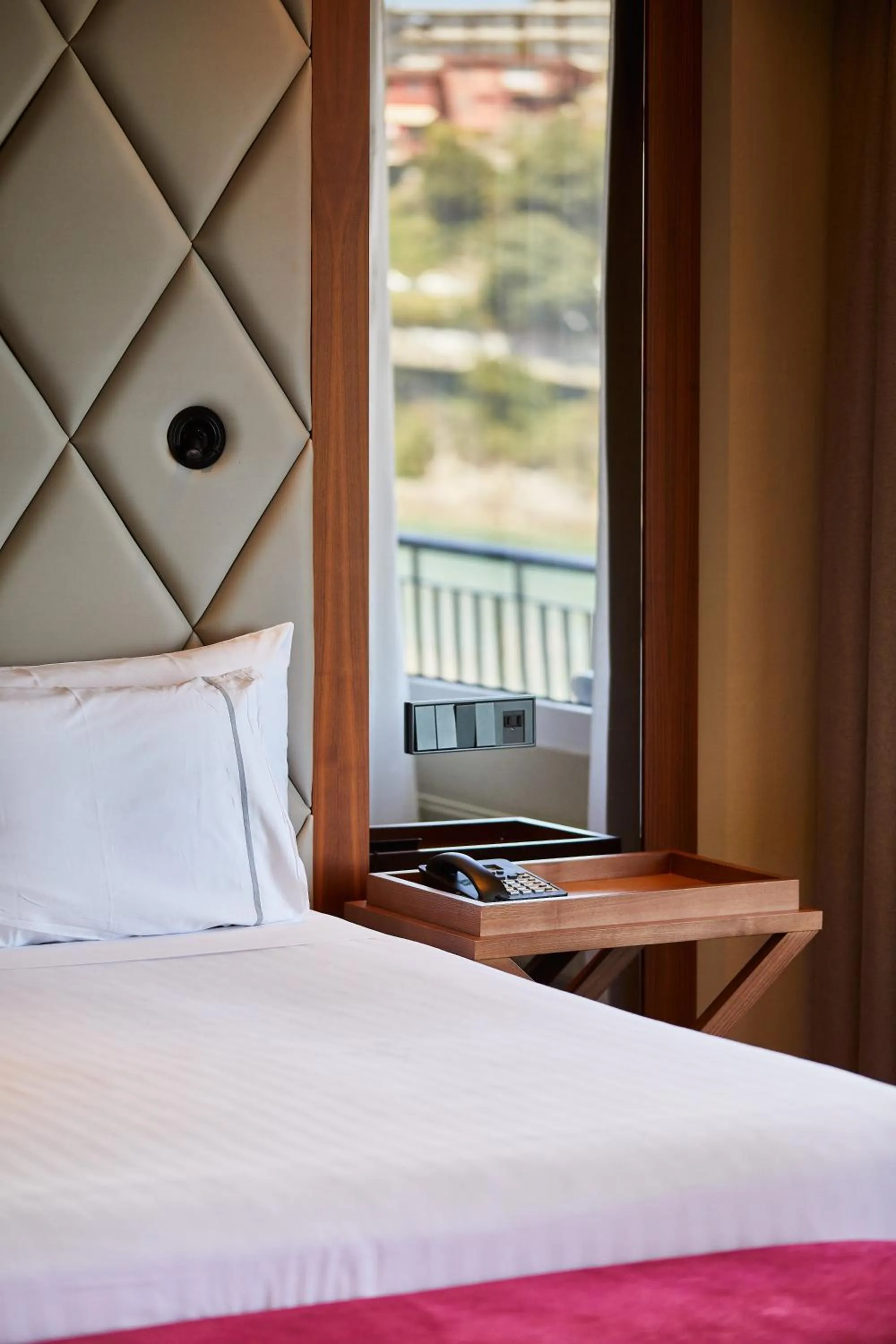 Bedroom, Bed in Hotel Silken Palacio Uribarren