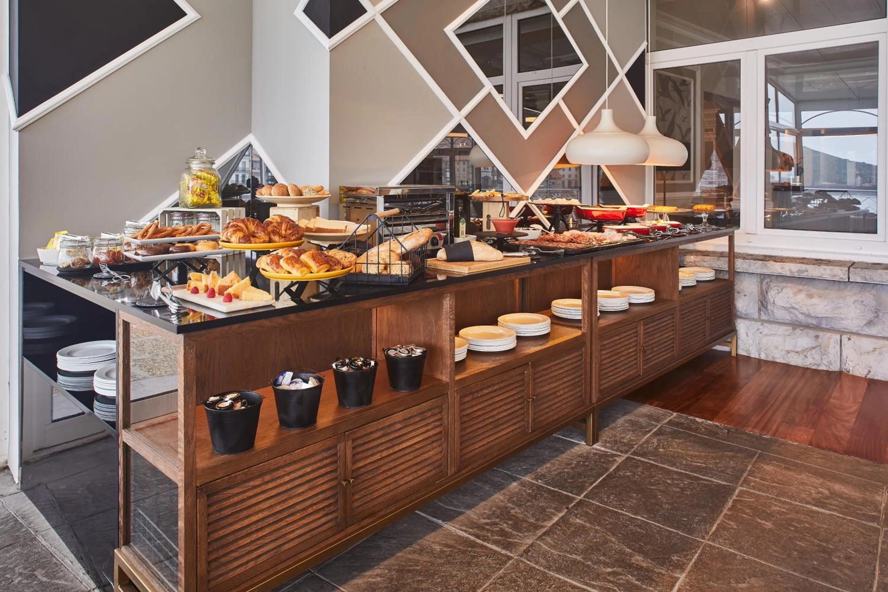 Buffet breakfast in Hotel Silken Palacio Uribarren