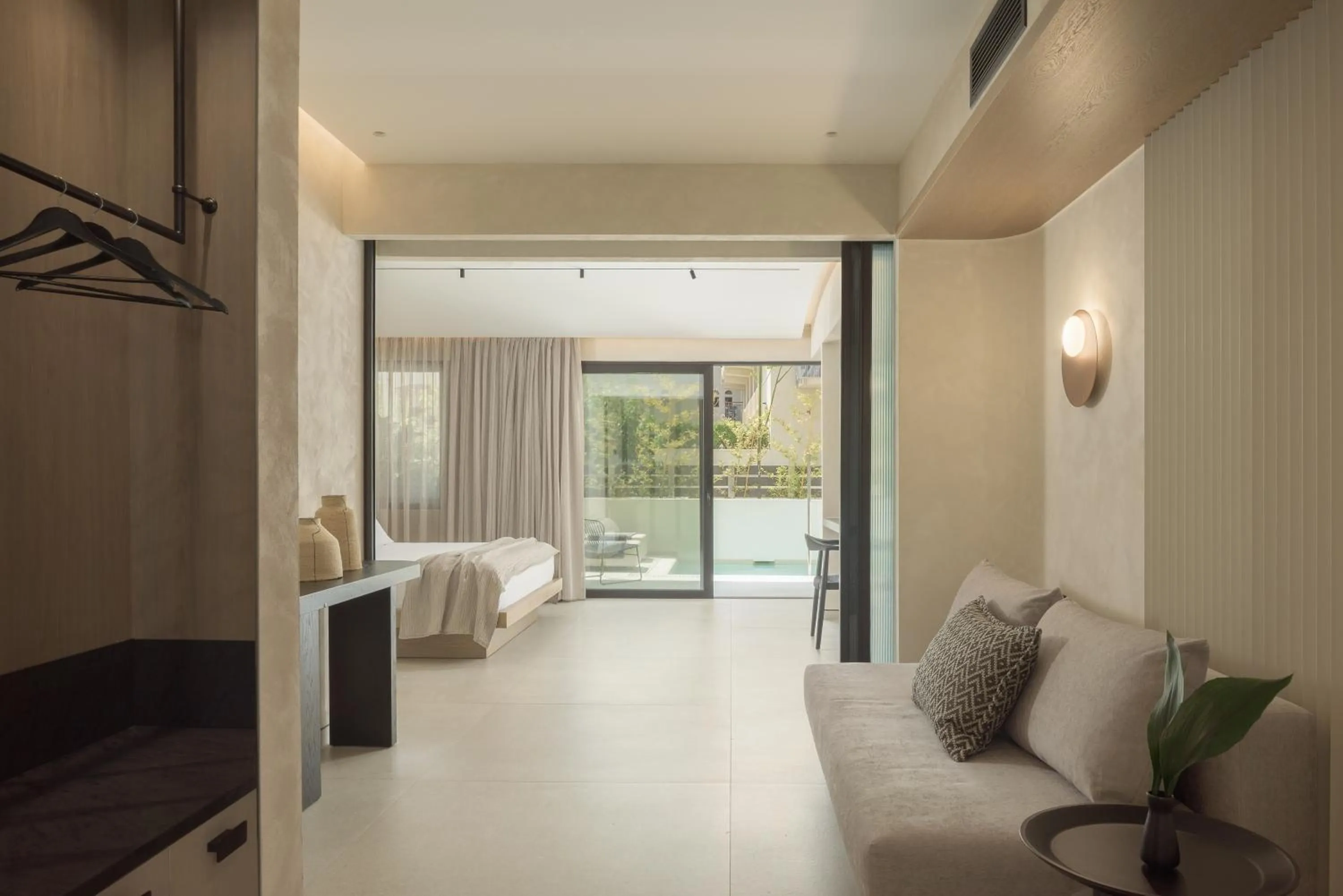 Living room, Bed in Theartemis Palace