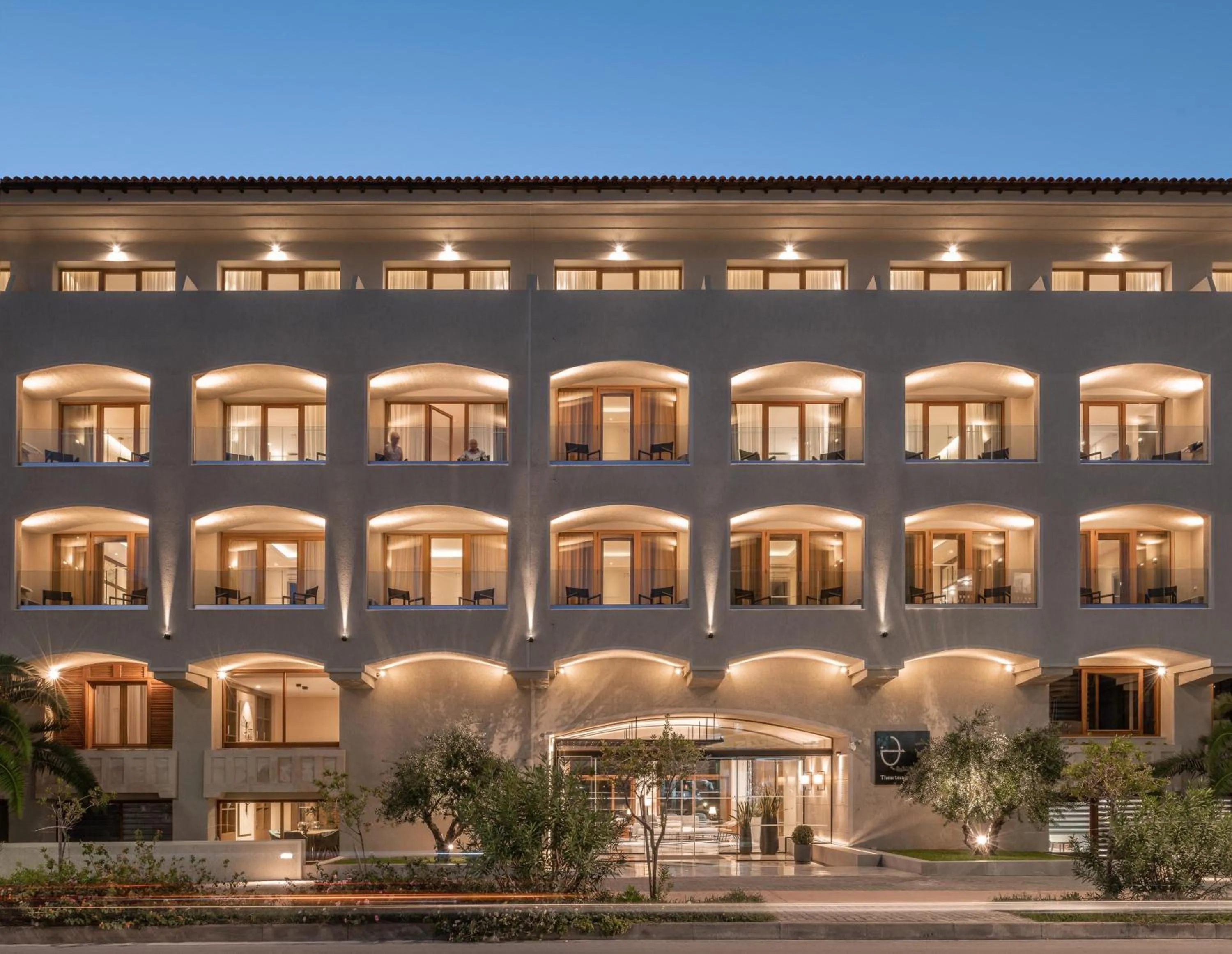 Property building in Theartemis Palace