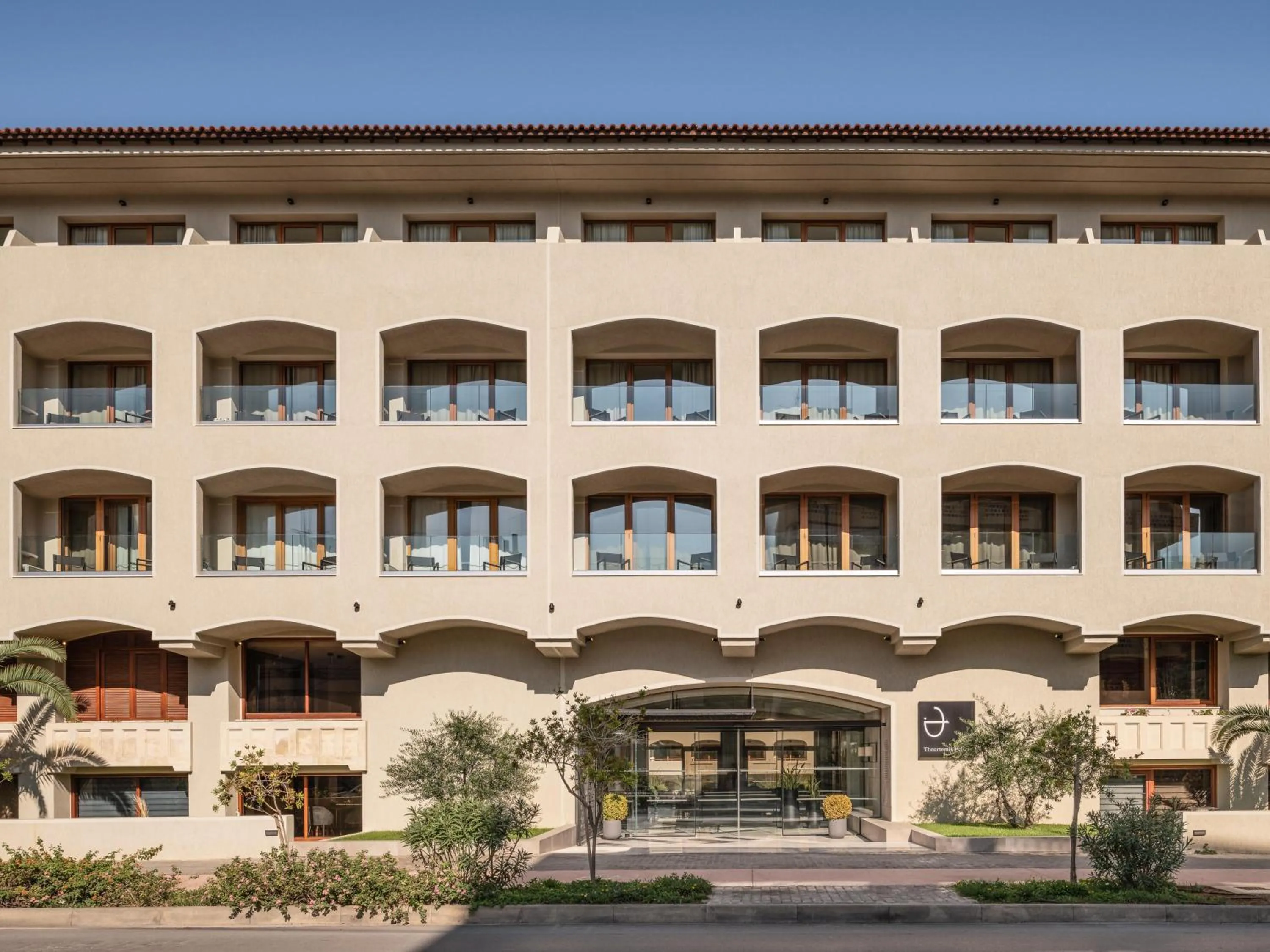 Property building in Theartemis Palace