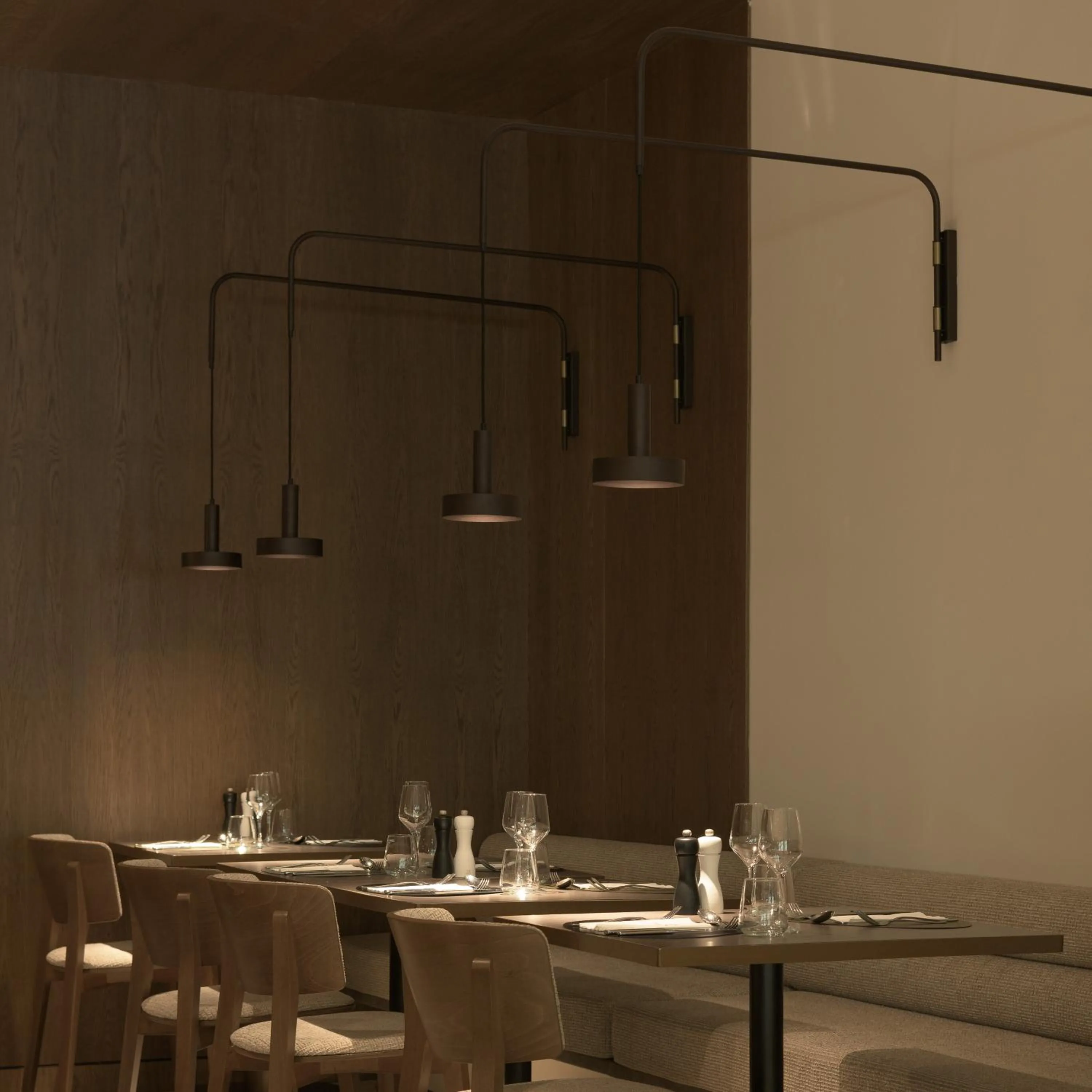 Restaurant/places to eat in Theartemis Palace