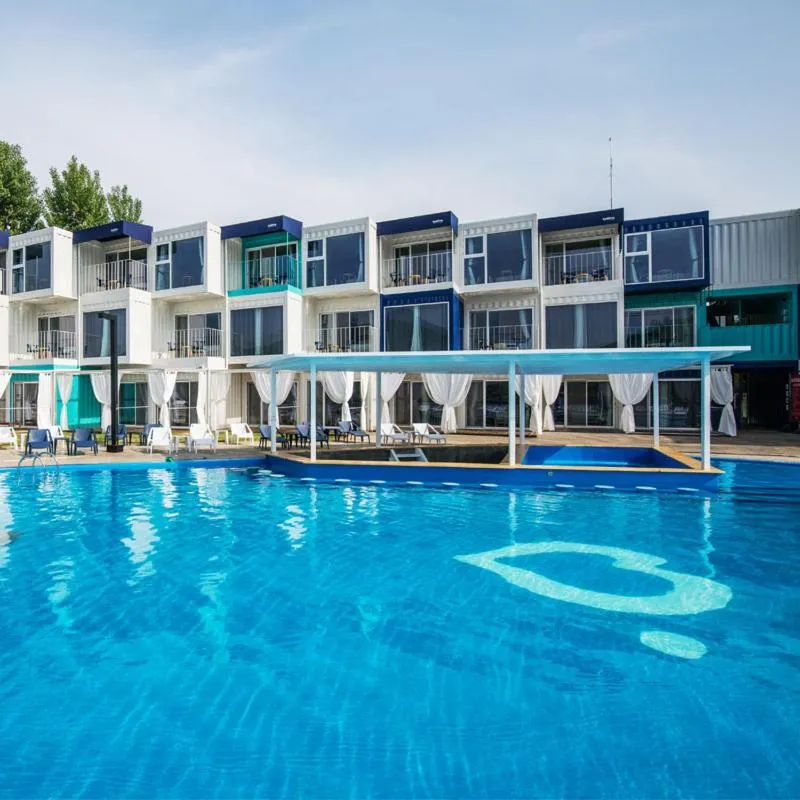 Gapyeong Parotia Waterhouse