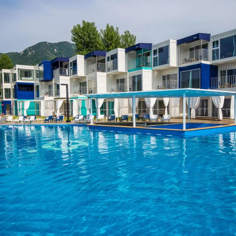 Pool view in Gapyeong Parotia Waterhouse