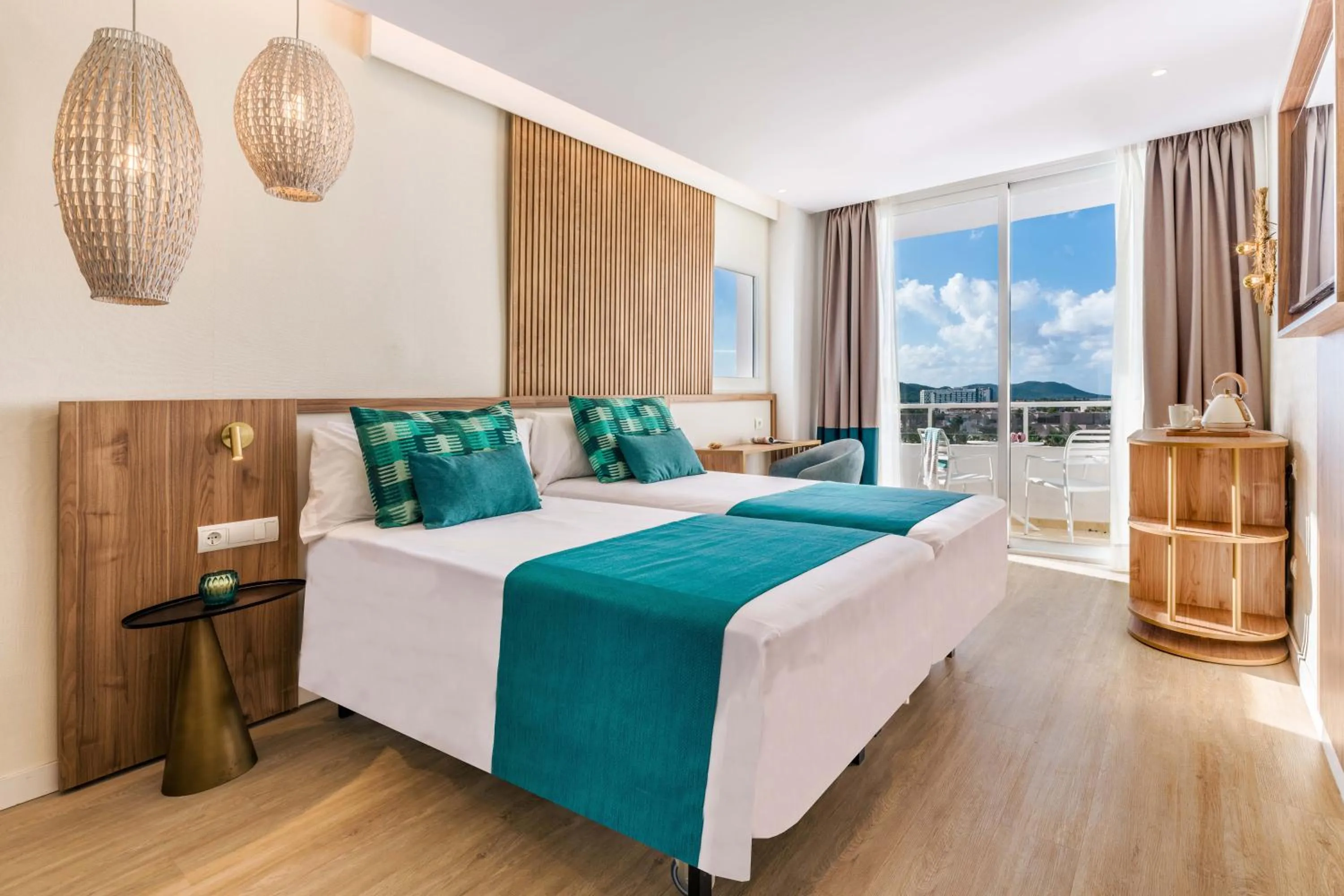 Photo of the whole room, Bed in Hotel Vibra Algarb