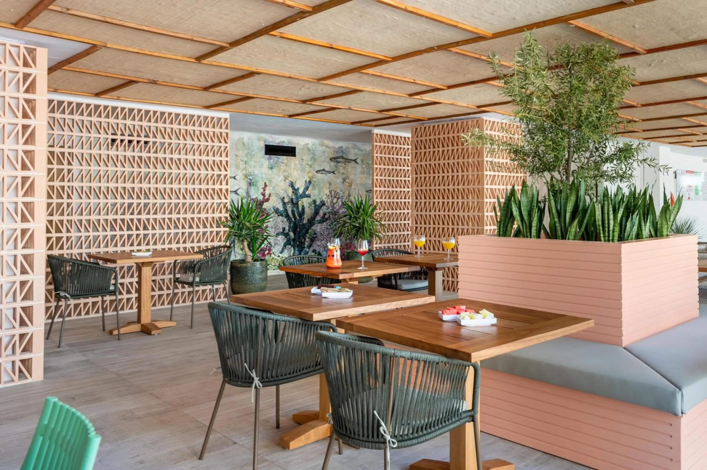 Lounge or bar in Hotel Vibra Algarb