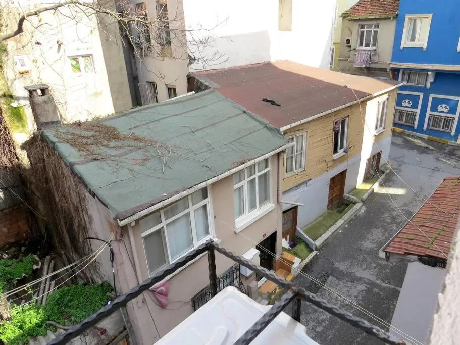 Neighbourhood in Istanberry - Royal Apartments