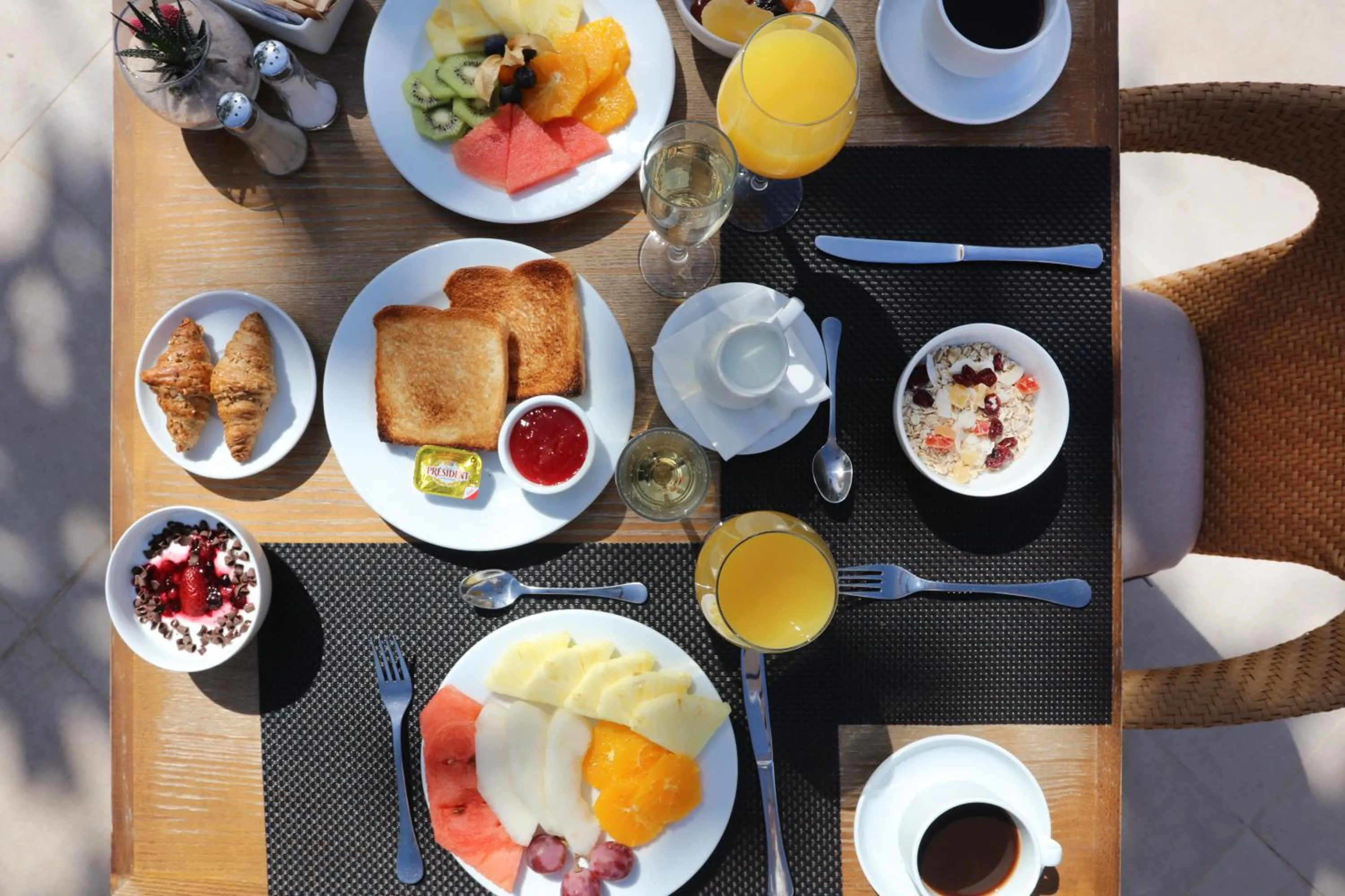 Food and drinks in Hotel Son Caliu Spa Oasis