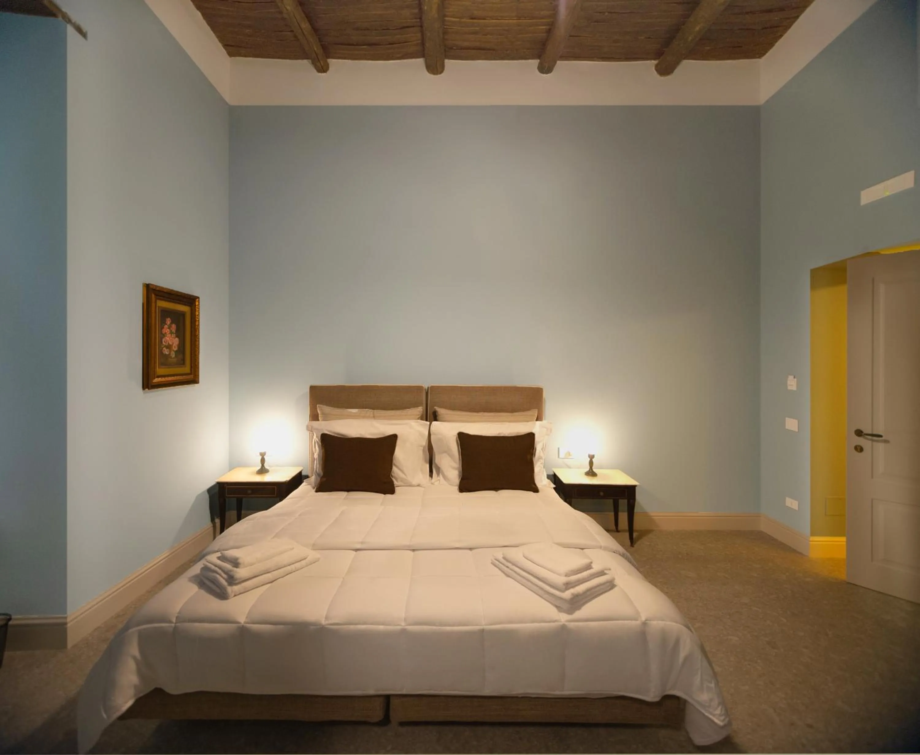 Bed in MONART HOSPITALITY Capodimonte