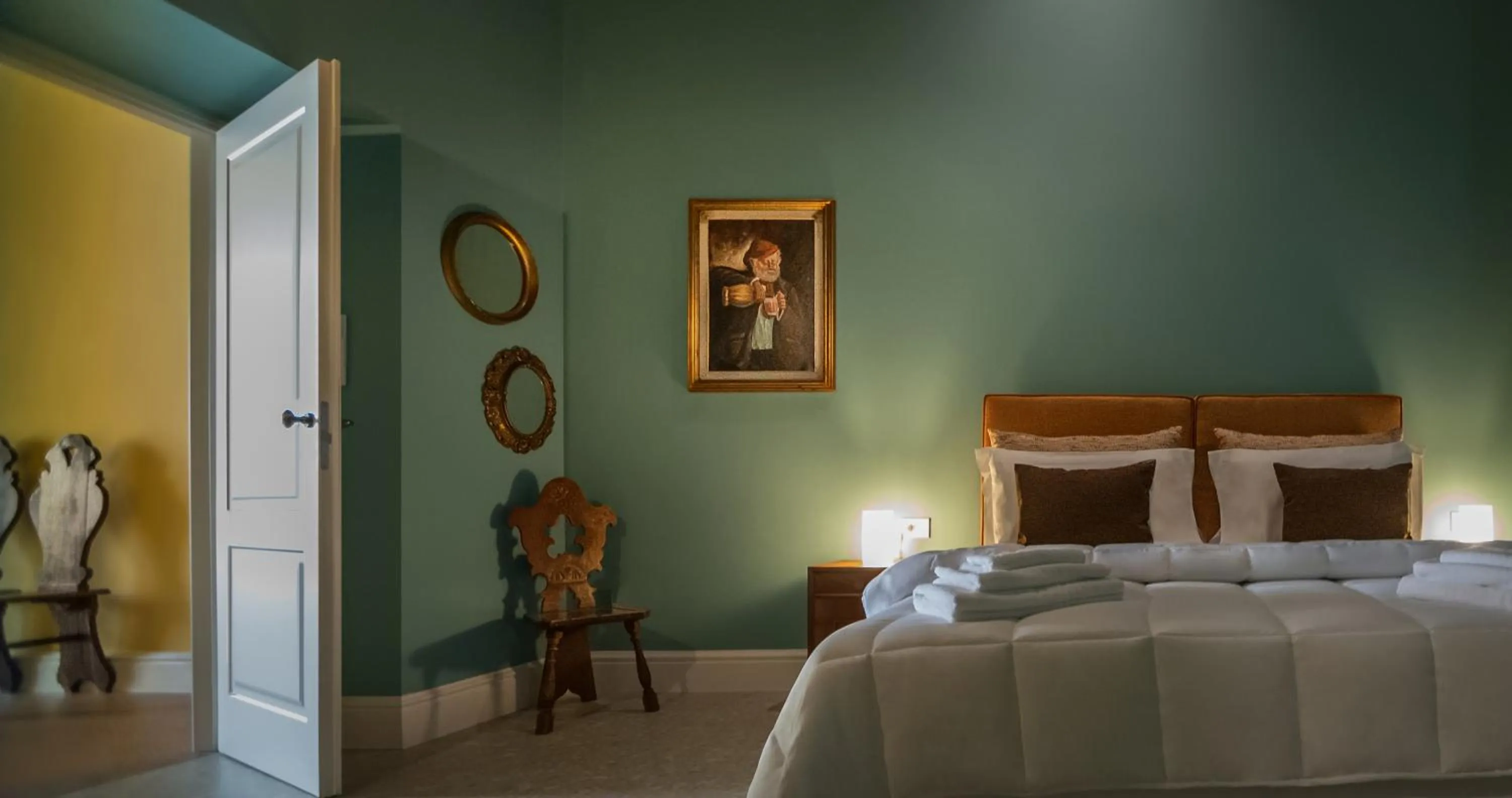 Bed in MONART HOSPITALITY Capodimonte