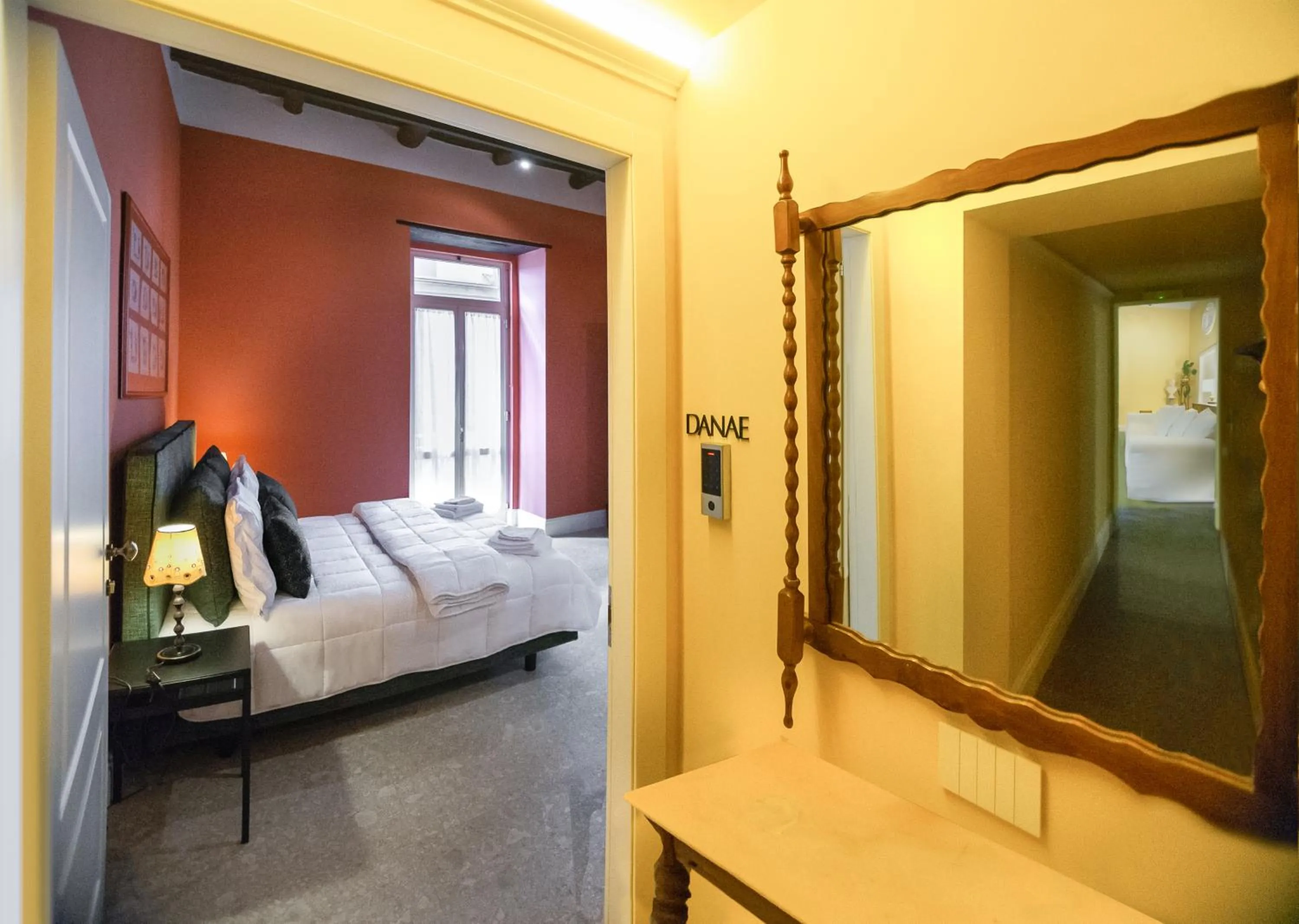 Bed in MONART HOSPITALITY Capodimonte