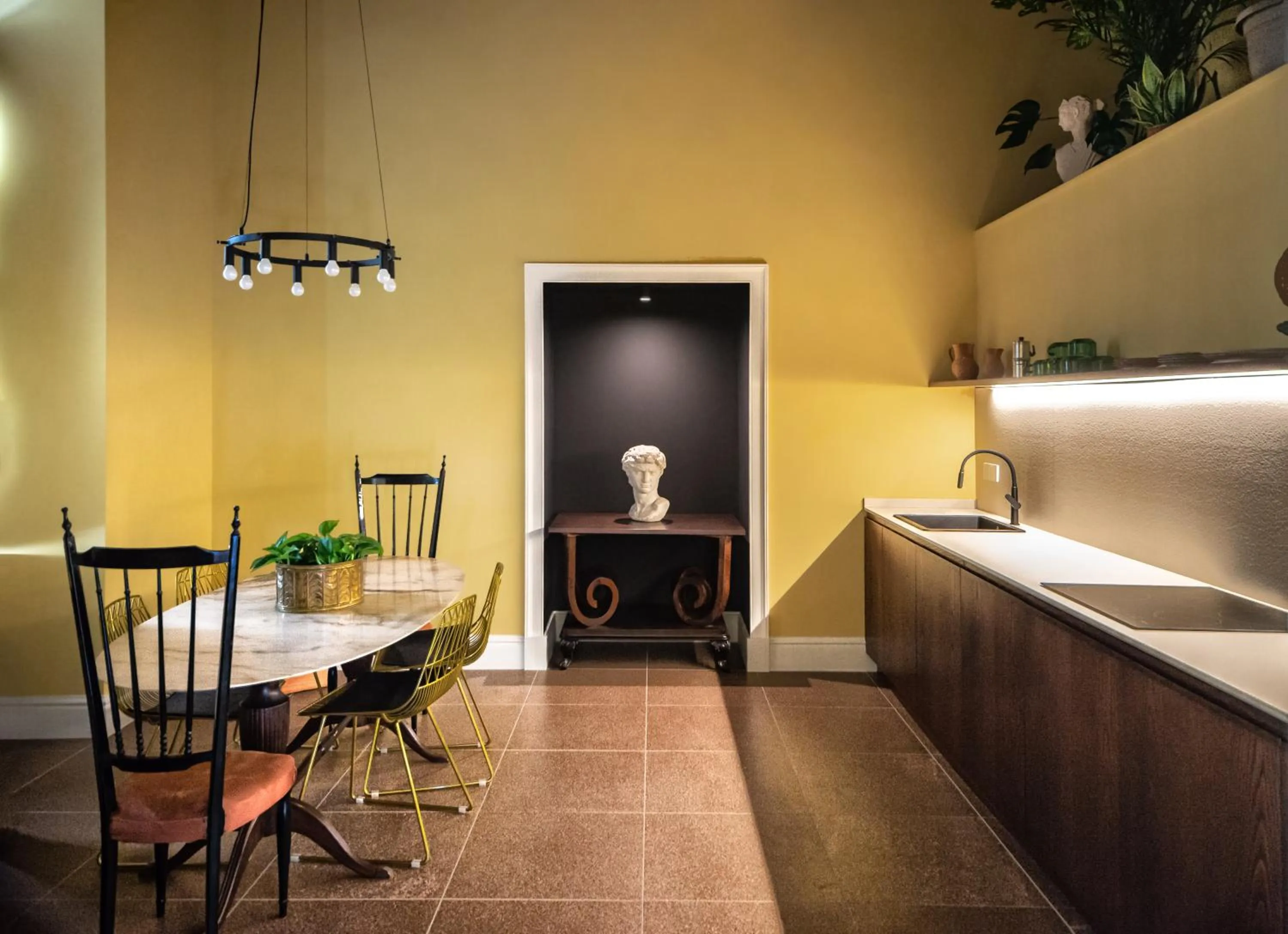 Kitchen or kitchenette in MONART HOSPITALITY Capodimonte