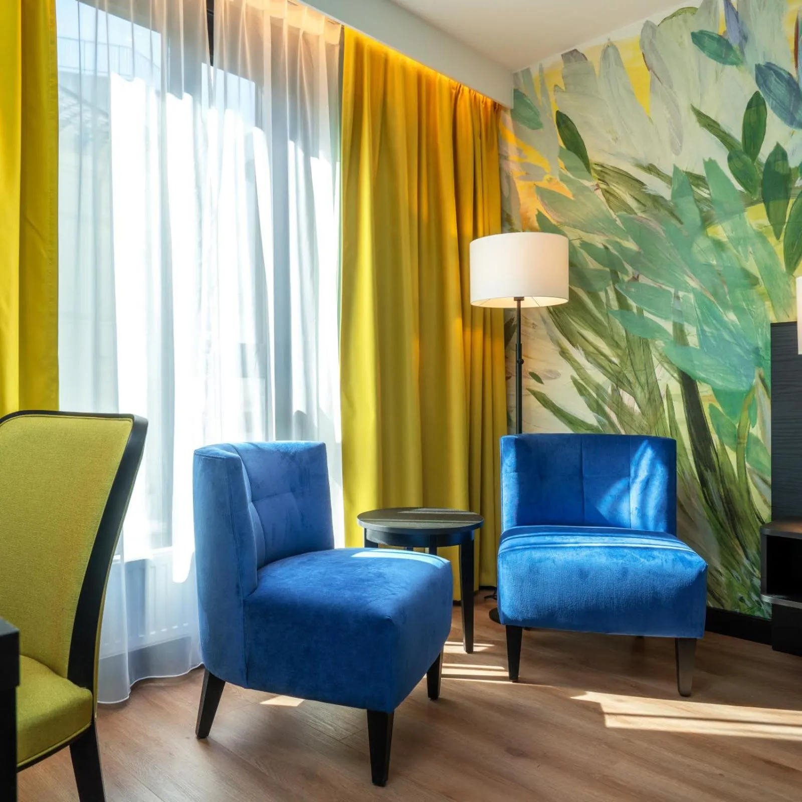 Seating area in Thon Hotel Ålesund